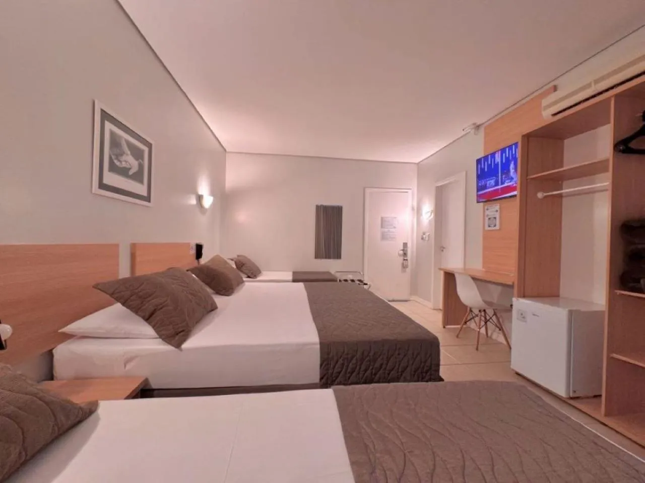 Bedroom, Bed in Igaras Hotel