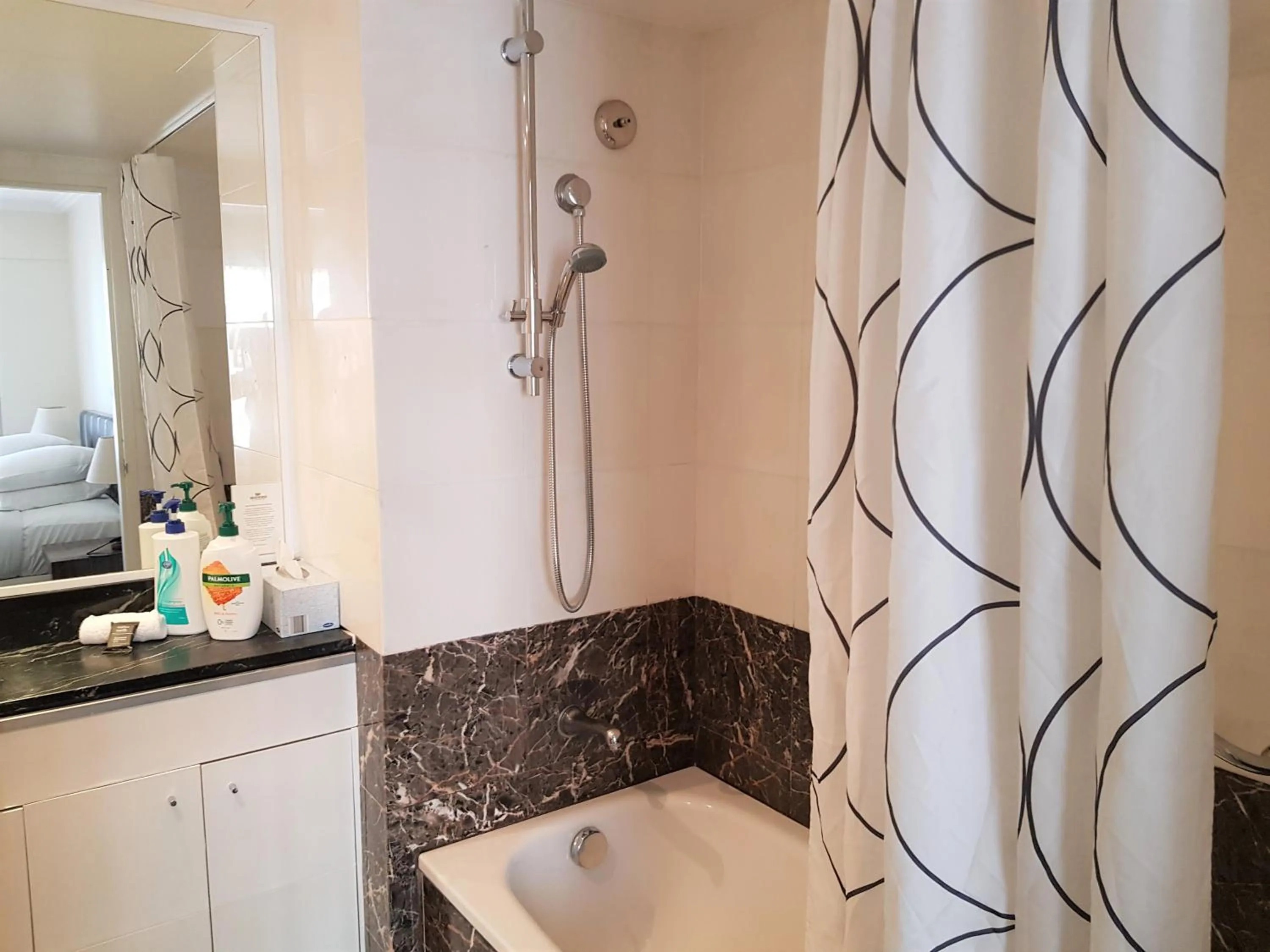 Bathroom in Accommodation Sydney Darling Harbour