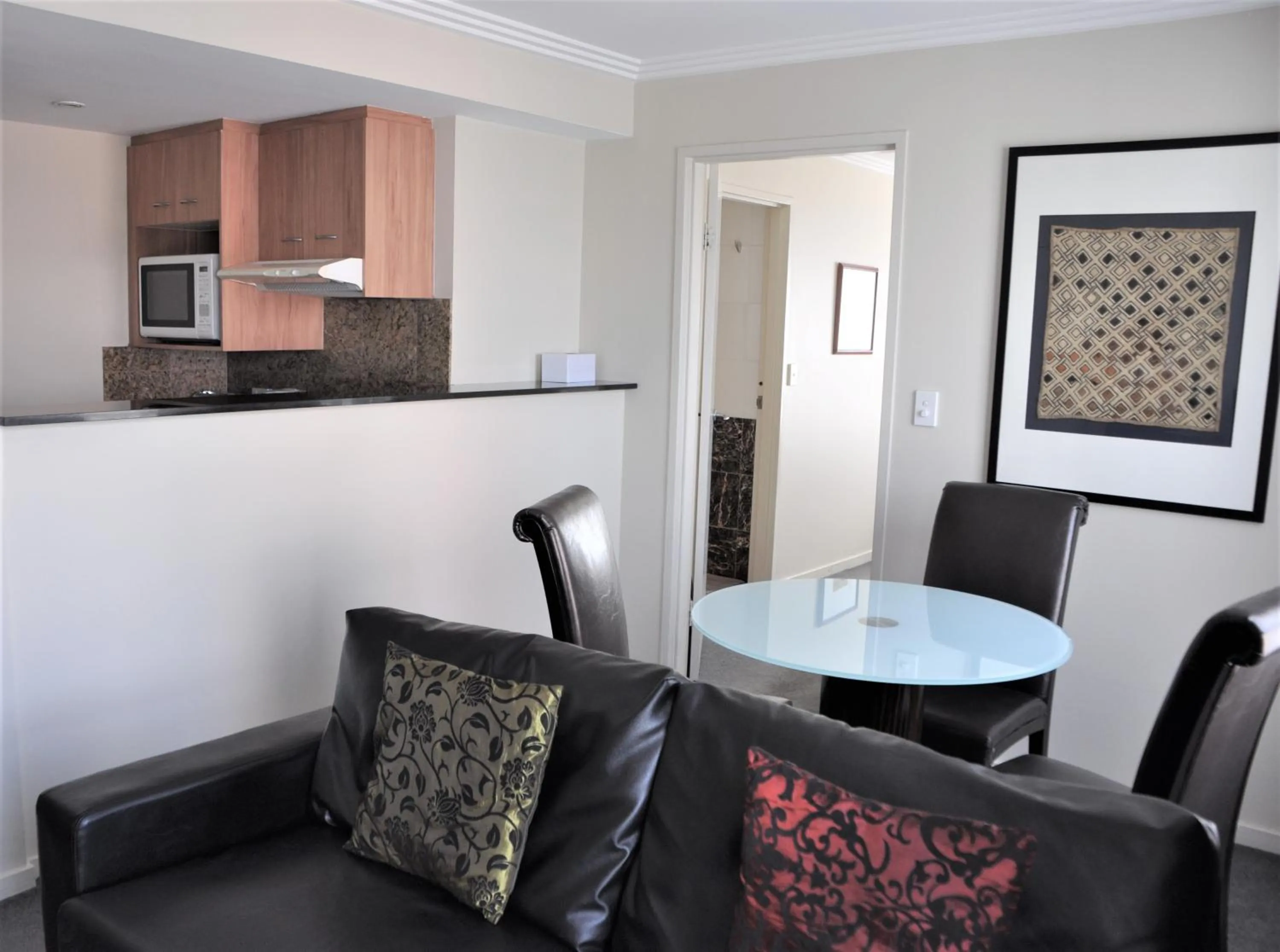 Kitchen or kitchenette in Accommodation Sydney Darling Harbour