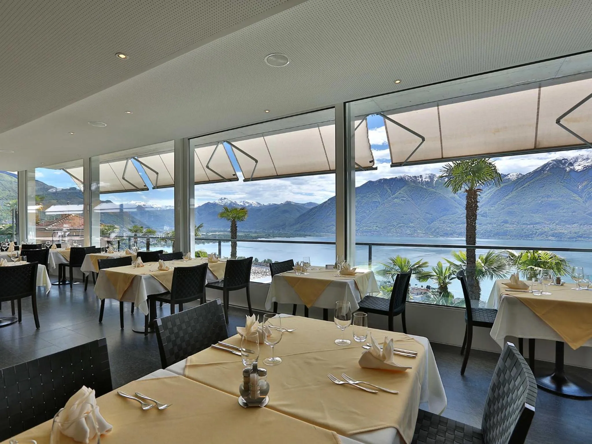 Restaurant/places to eat in Hotel Stella SA