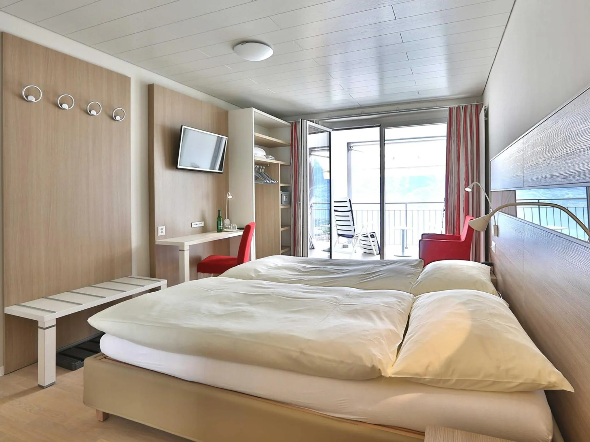 Day, Bed in Hotel Stella SA