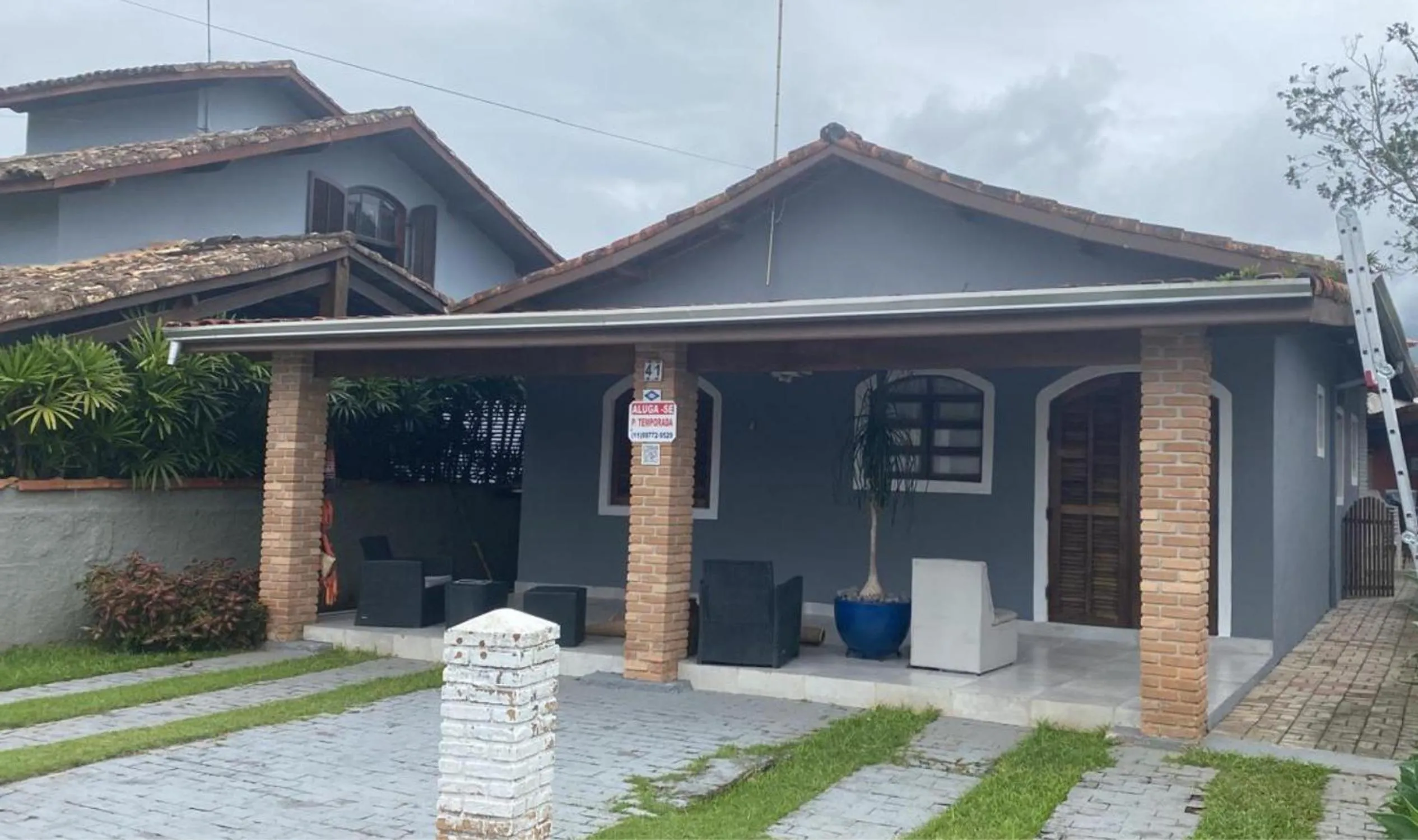 Casa com Piscina Exclusiva - Condomínio em frente ao Mar - Portaria 24h