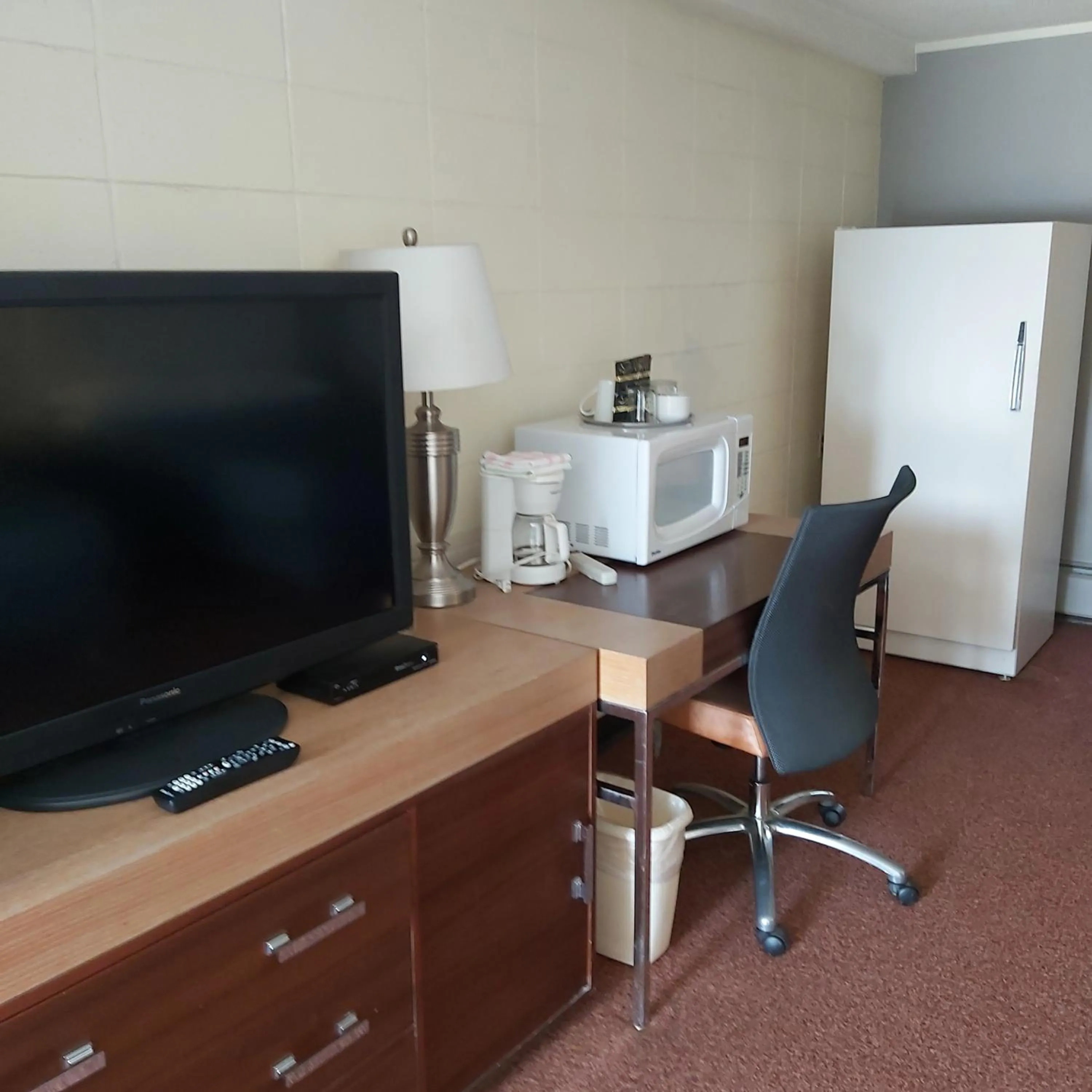 Alpine Lodge Motel & Restaurant