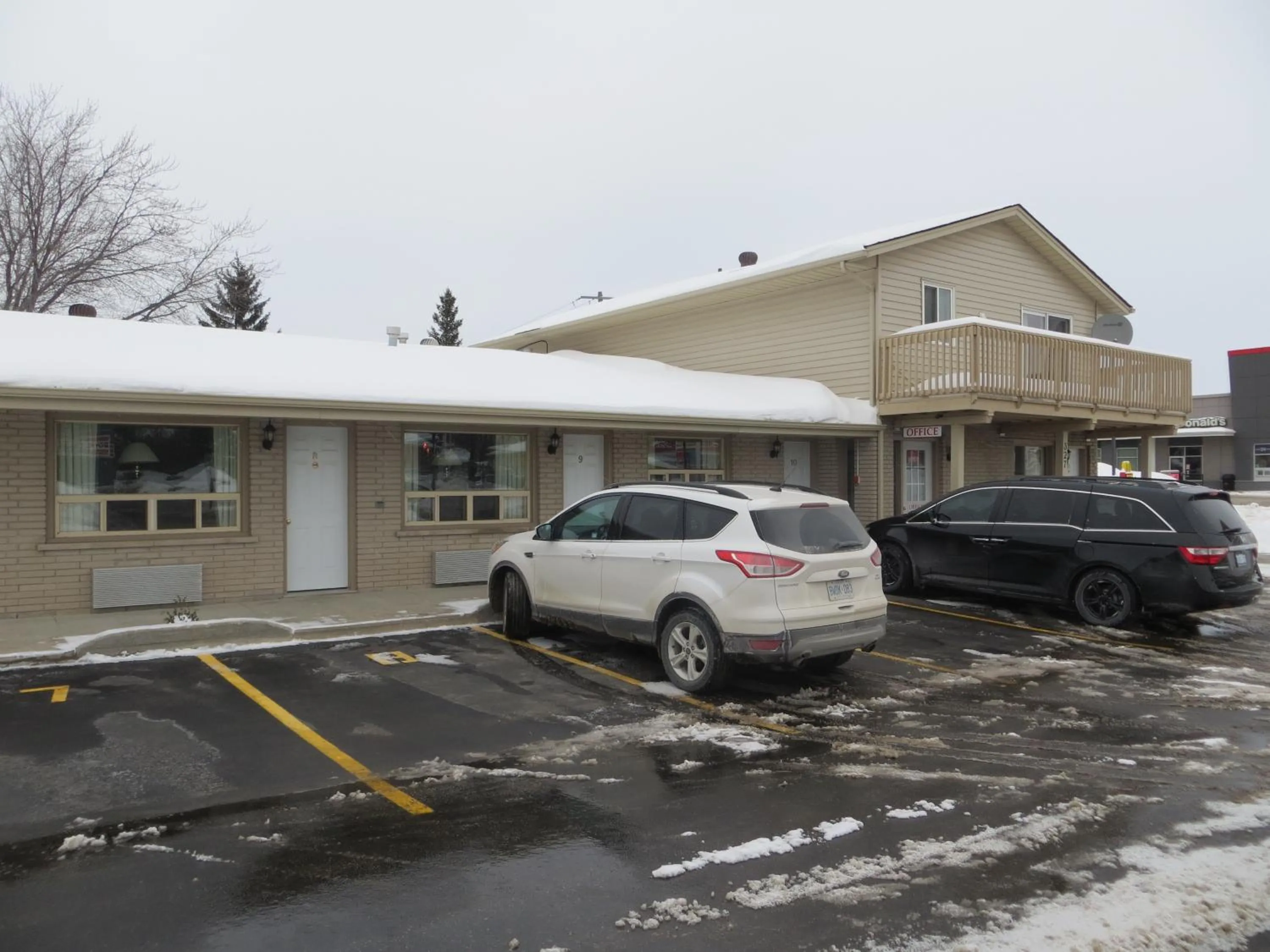 Facade/entrance in Milestone Motel