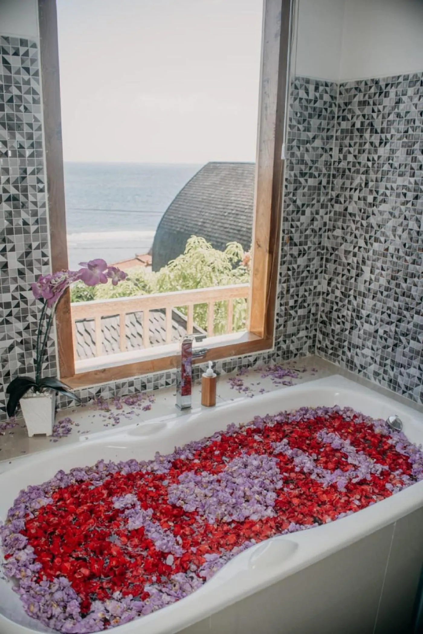 Bath in Sea Terras Suite and Luxury