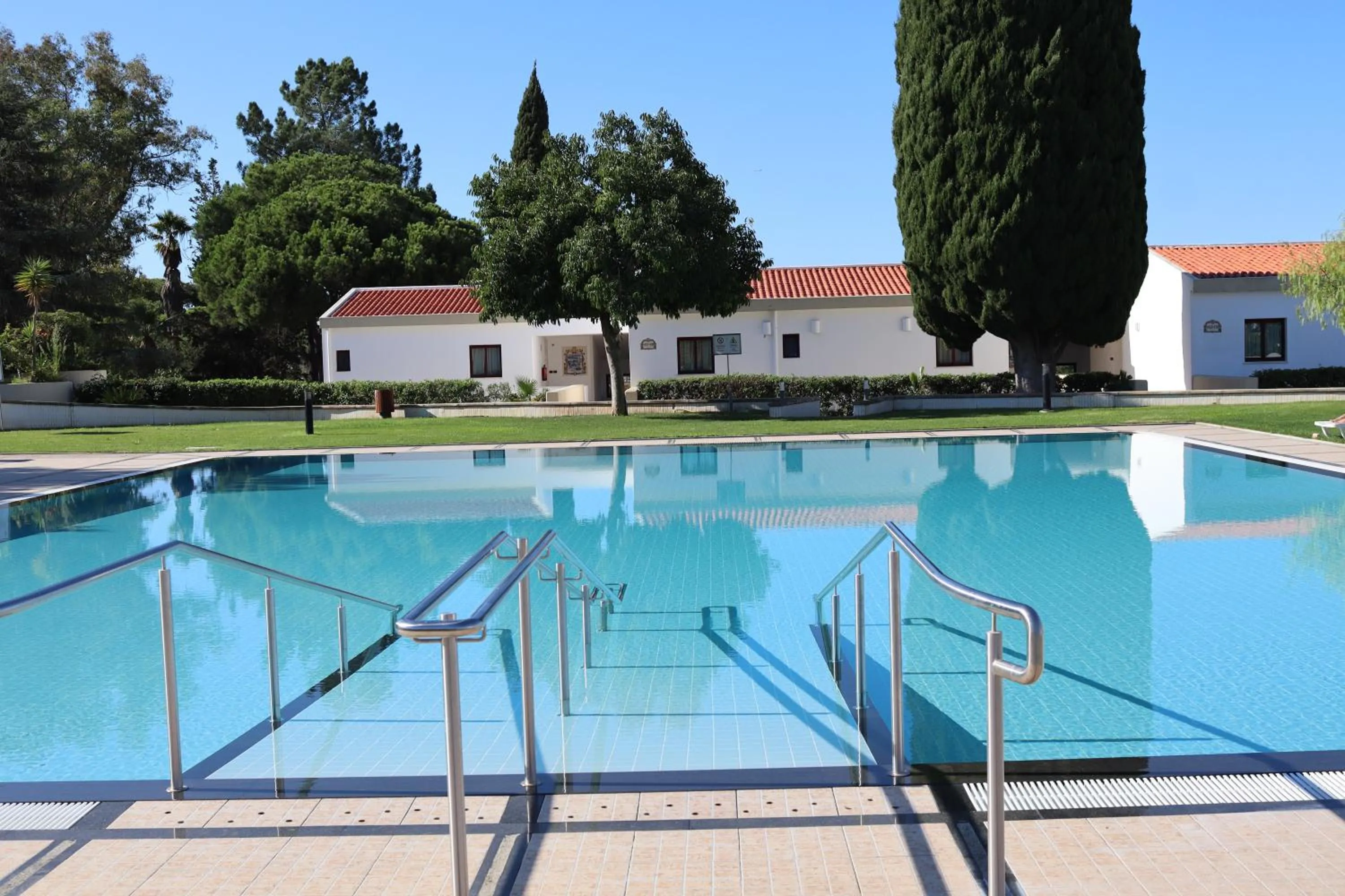 Pool view in Hotel Apartamento Do Golfe