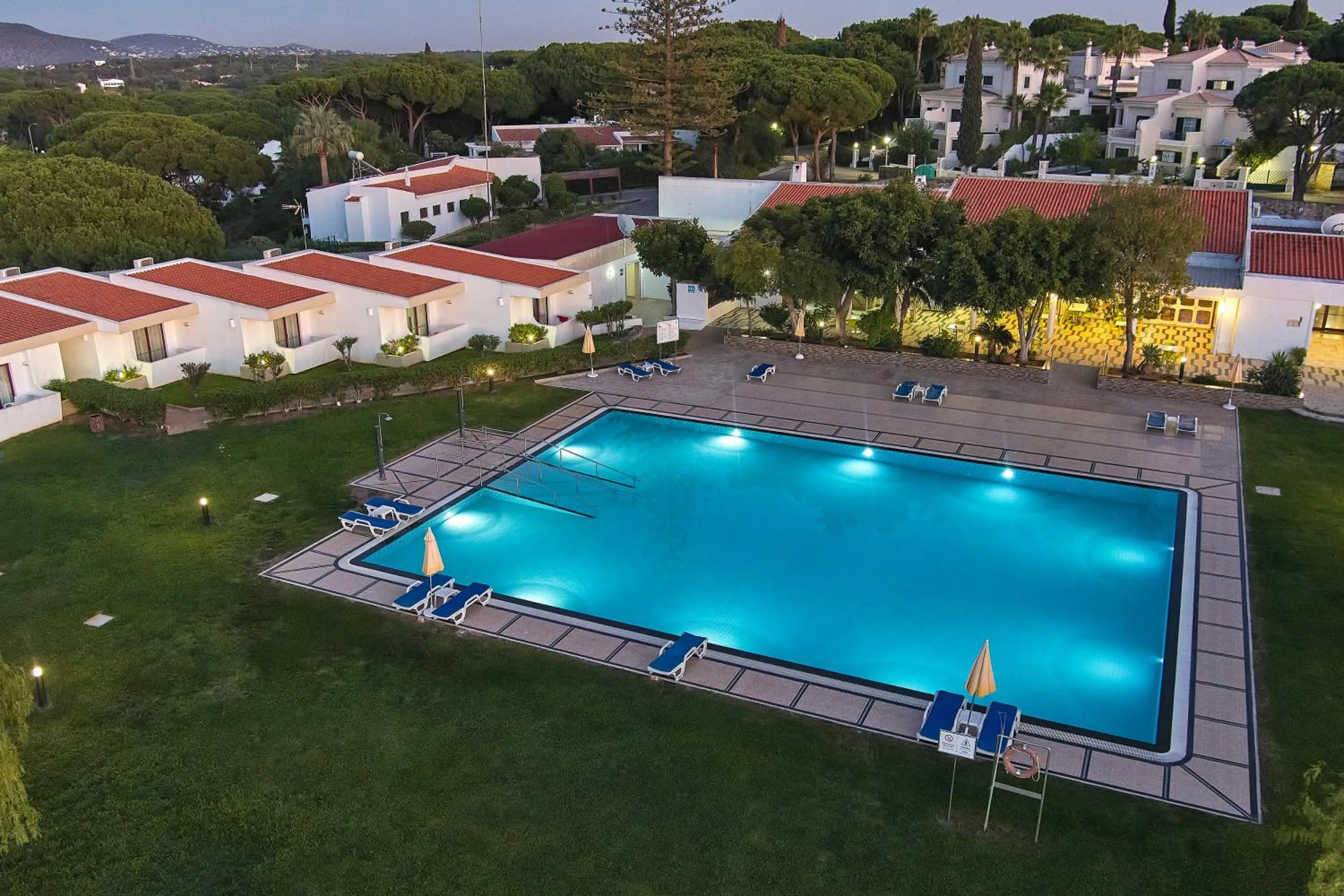Swimming pool in Hotel Apartamento Do Golfe