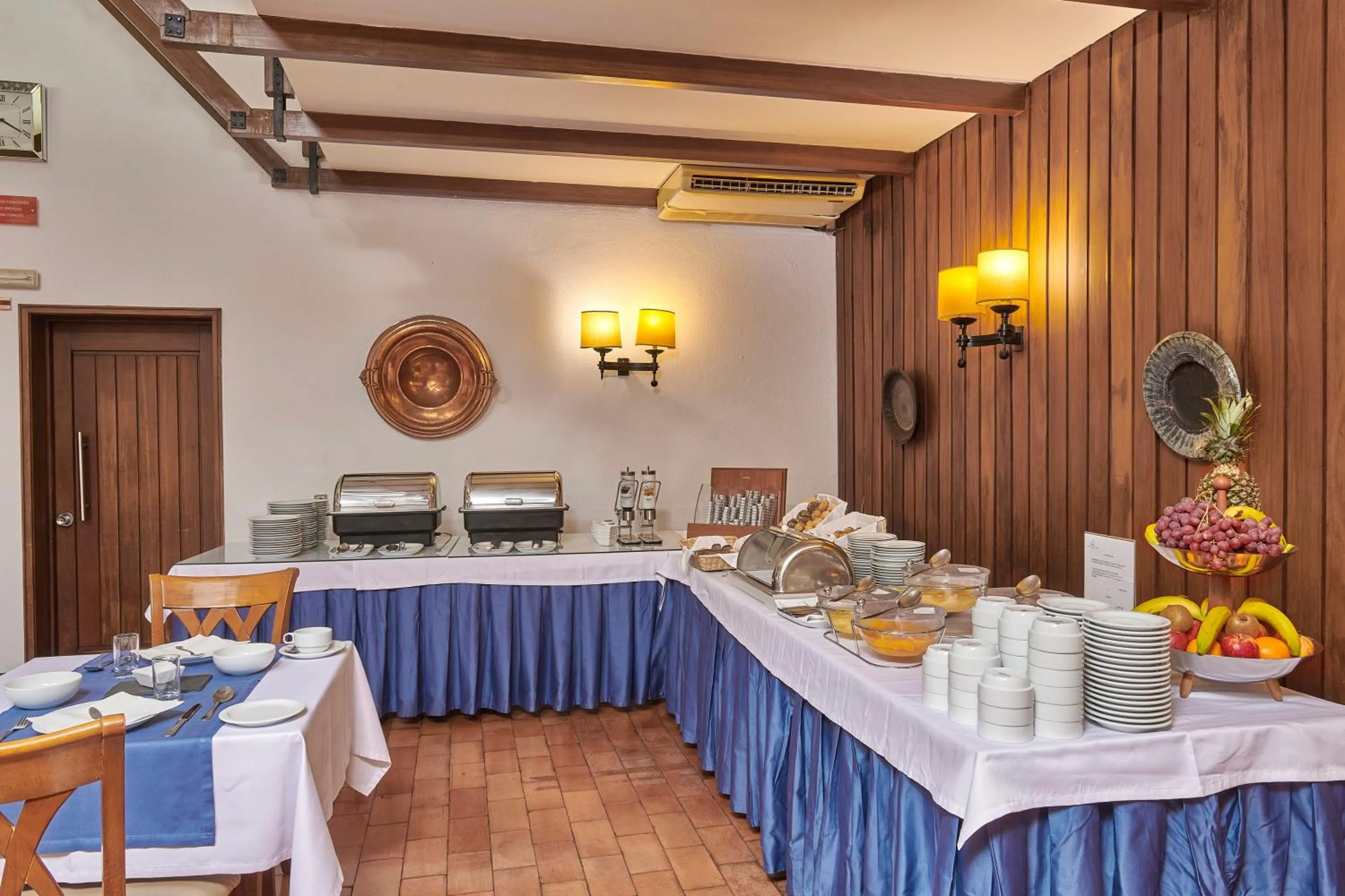 Restaurant/places to eat in Hotel Apartamento Do Golfe