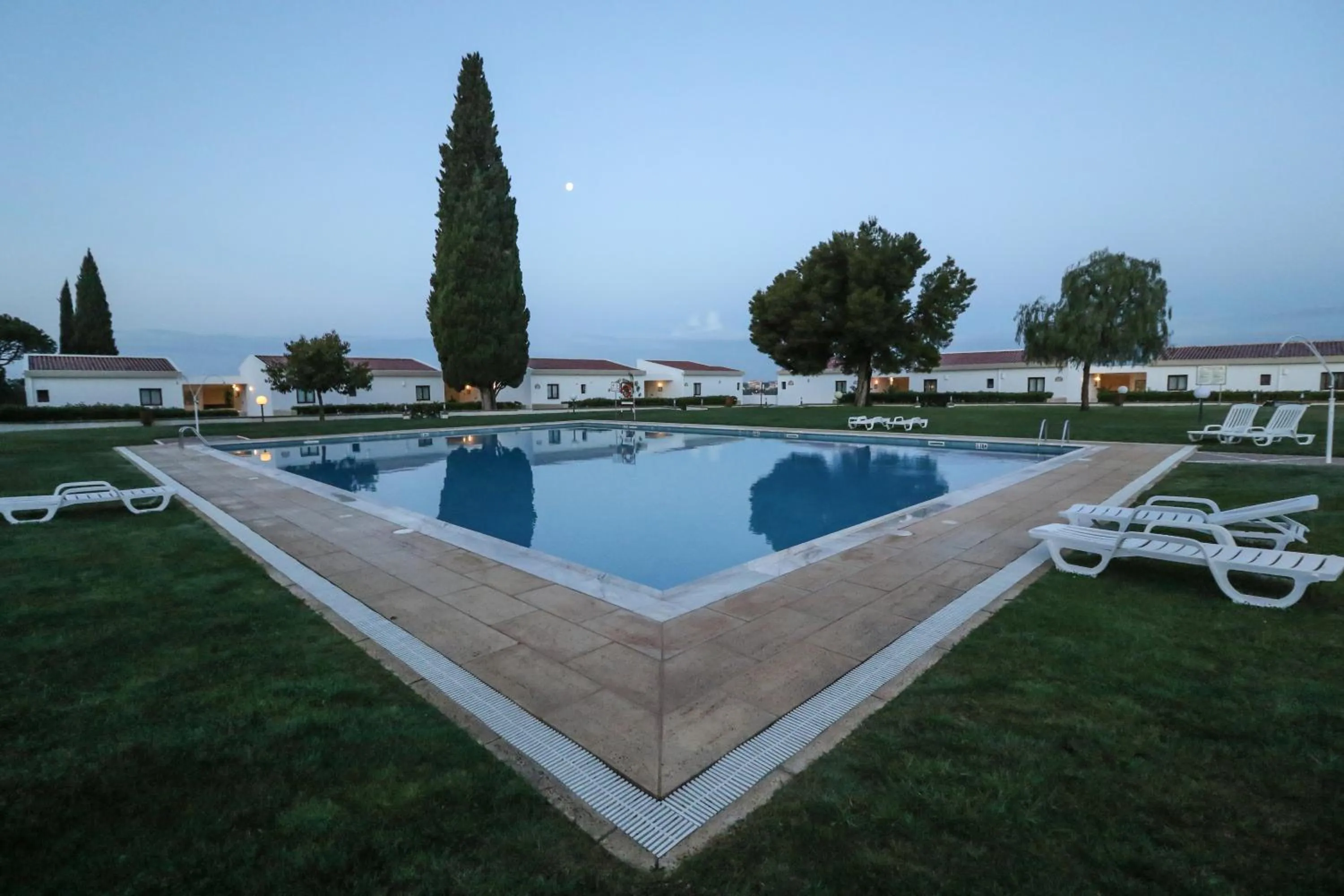 Swimming pool in Hotel Apartamento Do Golfe