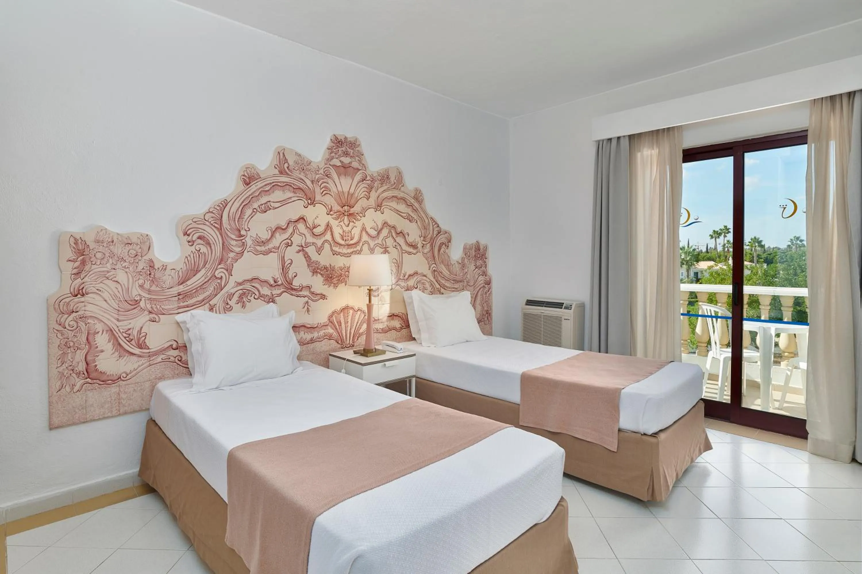 Bedroom, Bed in Hotel Apartamento Do Golfe