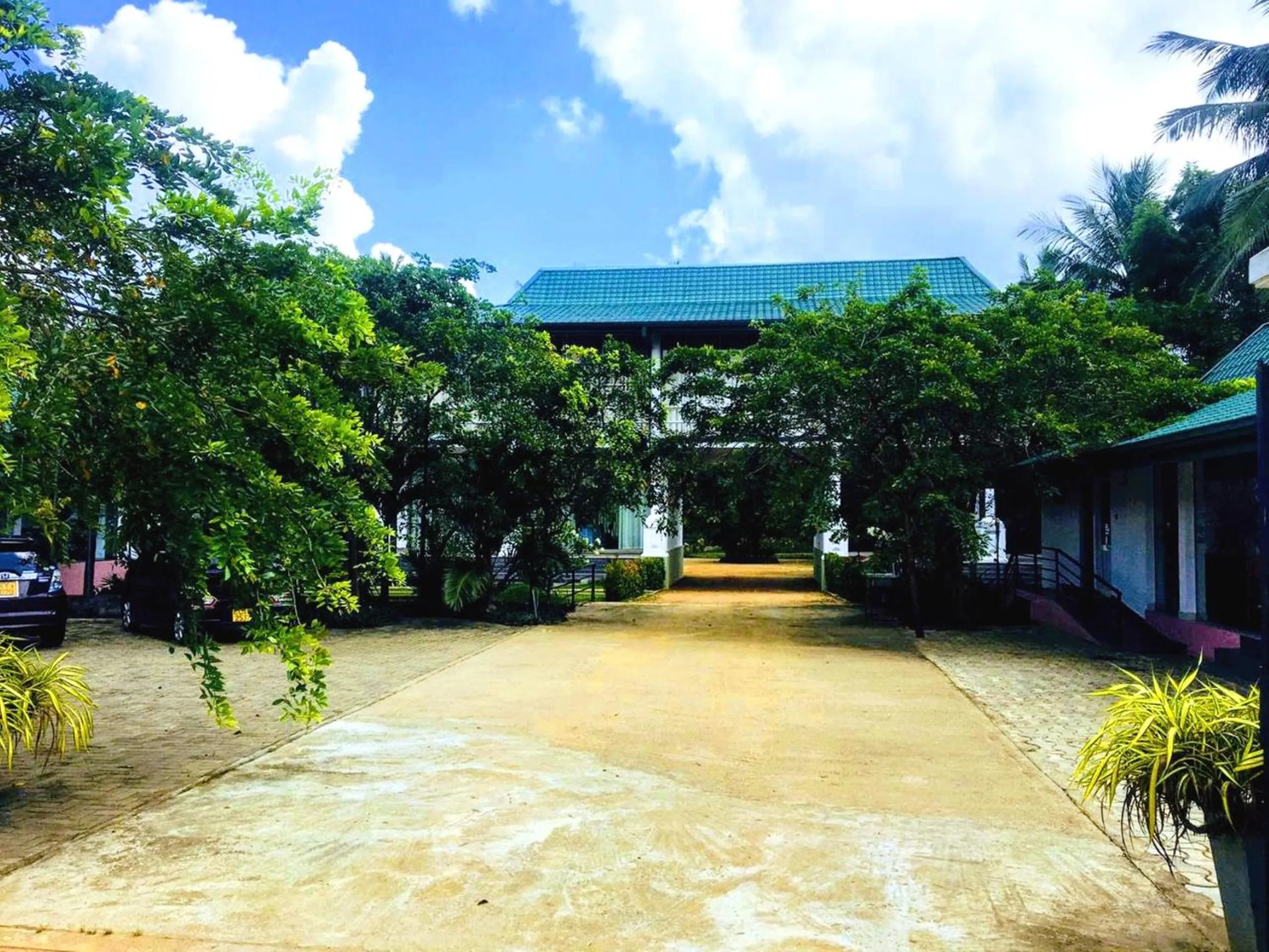 Facade/entrance in Athkandura Hotel