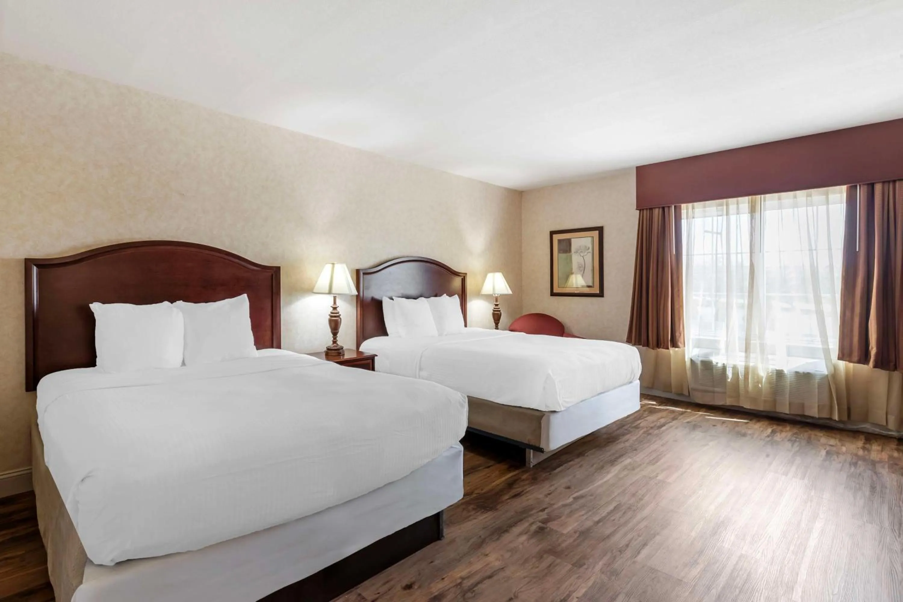 Bedroom, Bed in Best Western Plus Steeplegate Inn