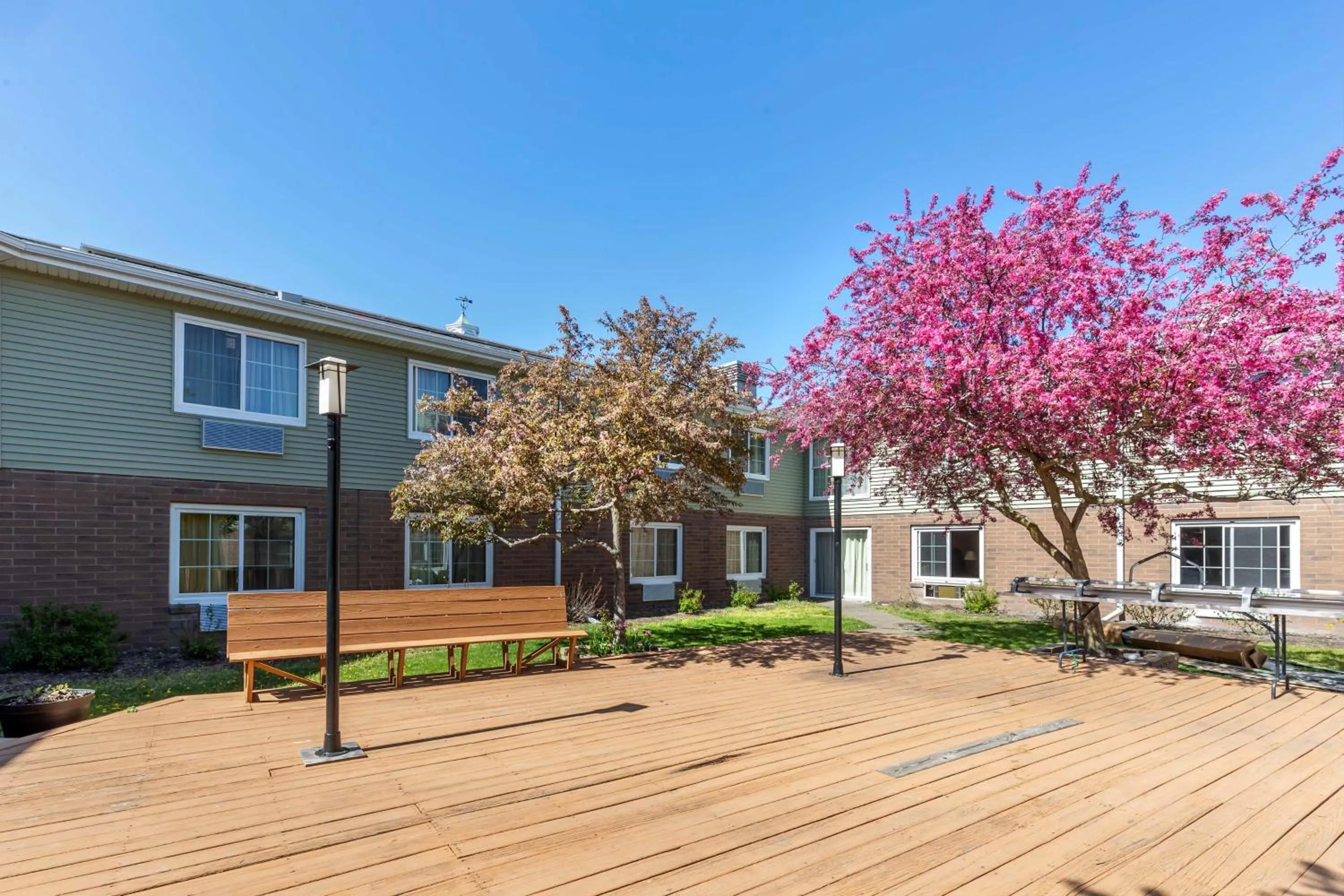 Property building in Best Western Plus Steeplegate Inn