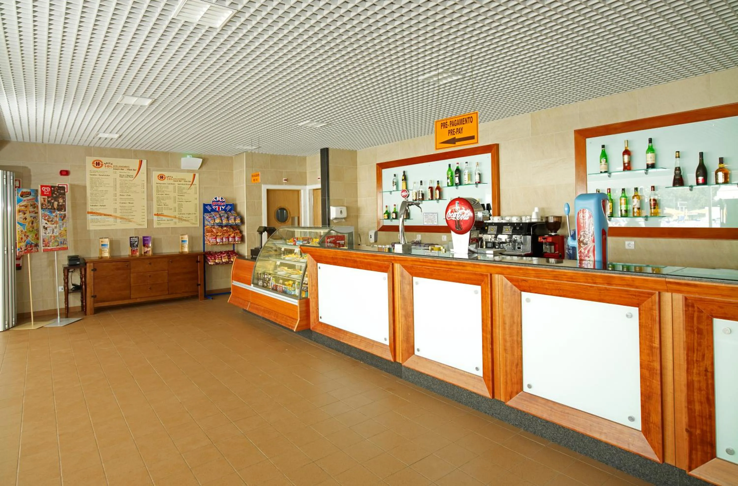 Food and drinks in Hotel Apartamento Brisa Sol