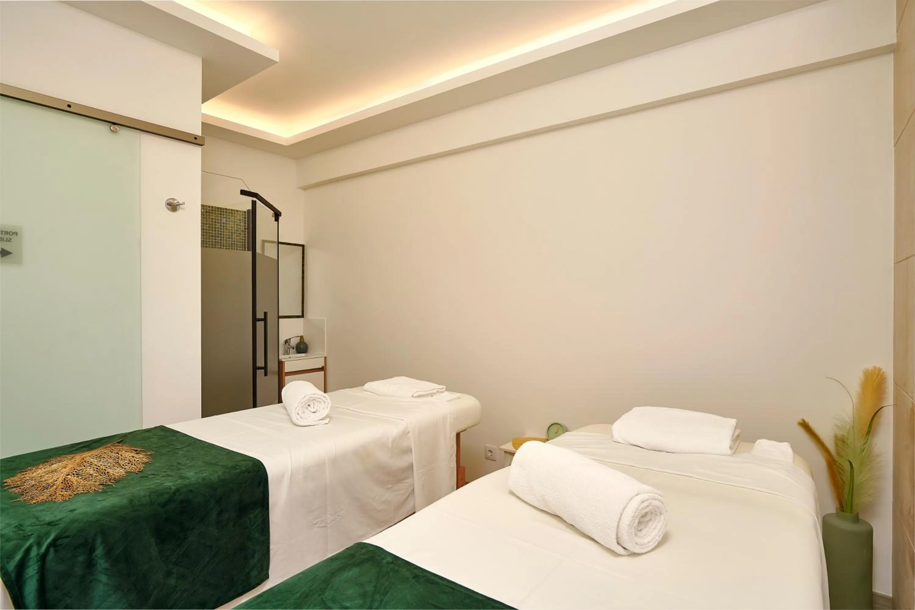 Massage, Bed in Hotel Apartamento Brisa Sol
