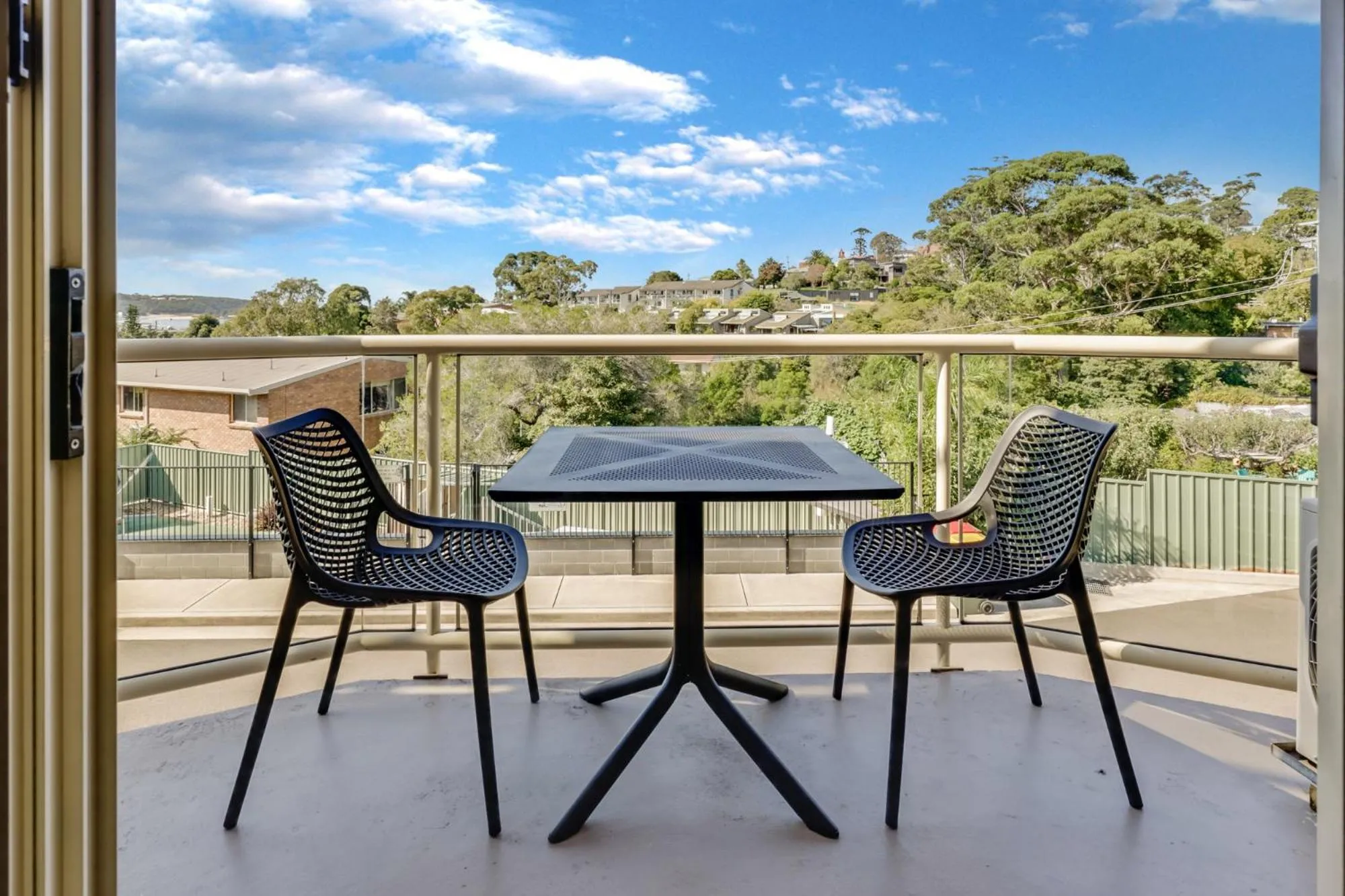 Balcony/Terrace in Sapphire Waters Motor Inn