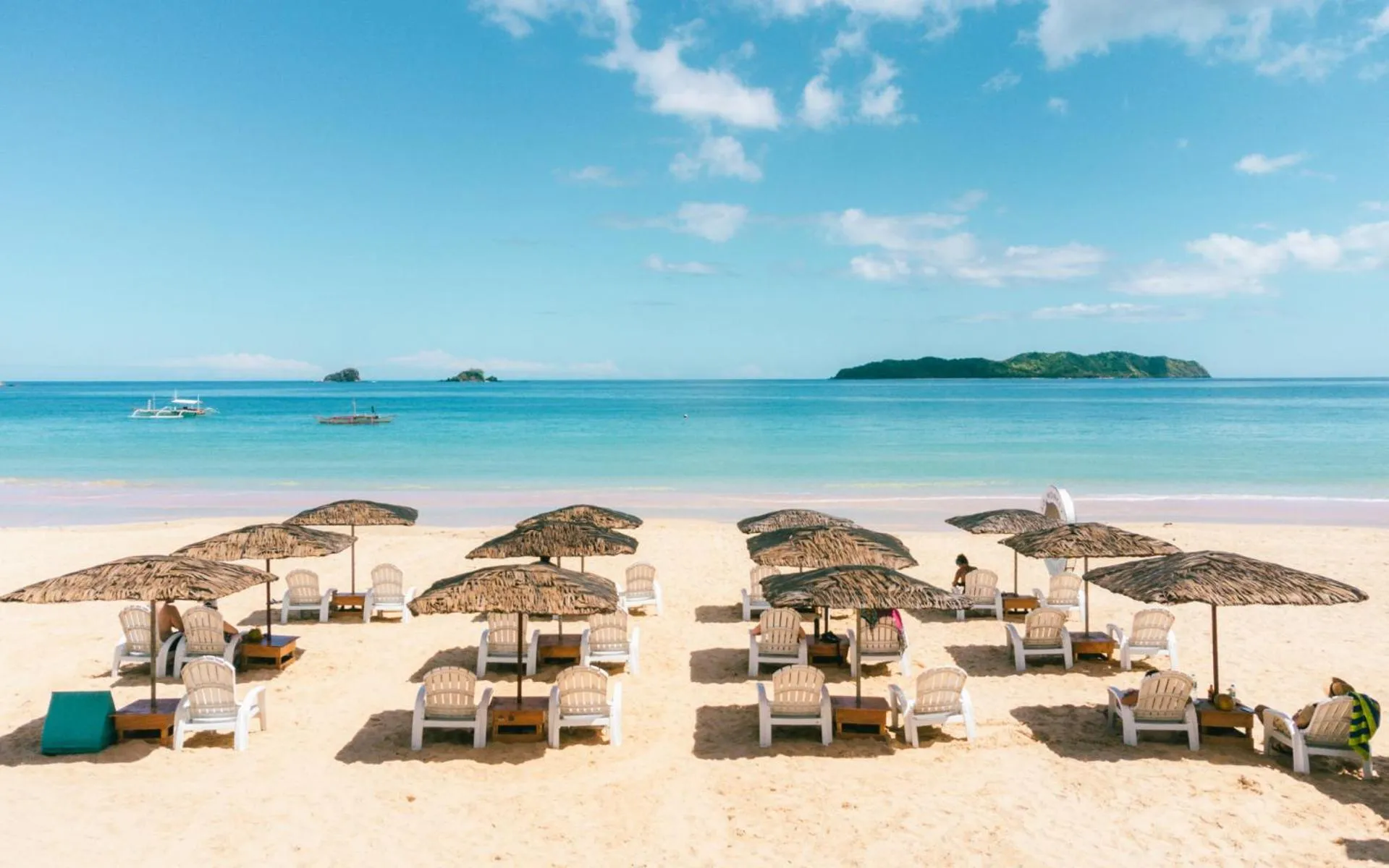 Beach in Mad Monkey Hostel Nacpan Beach