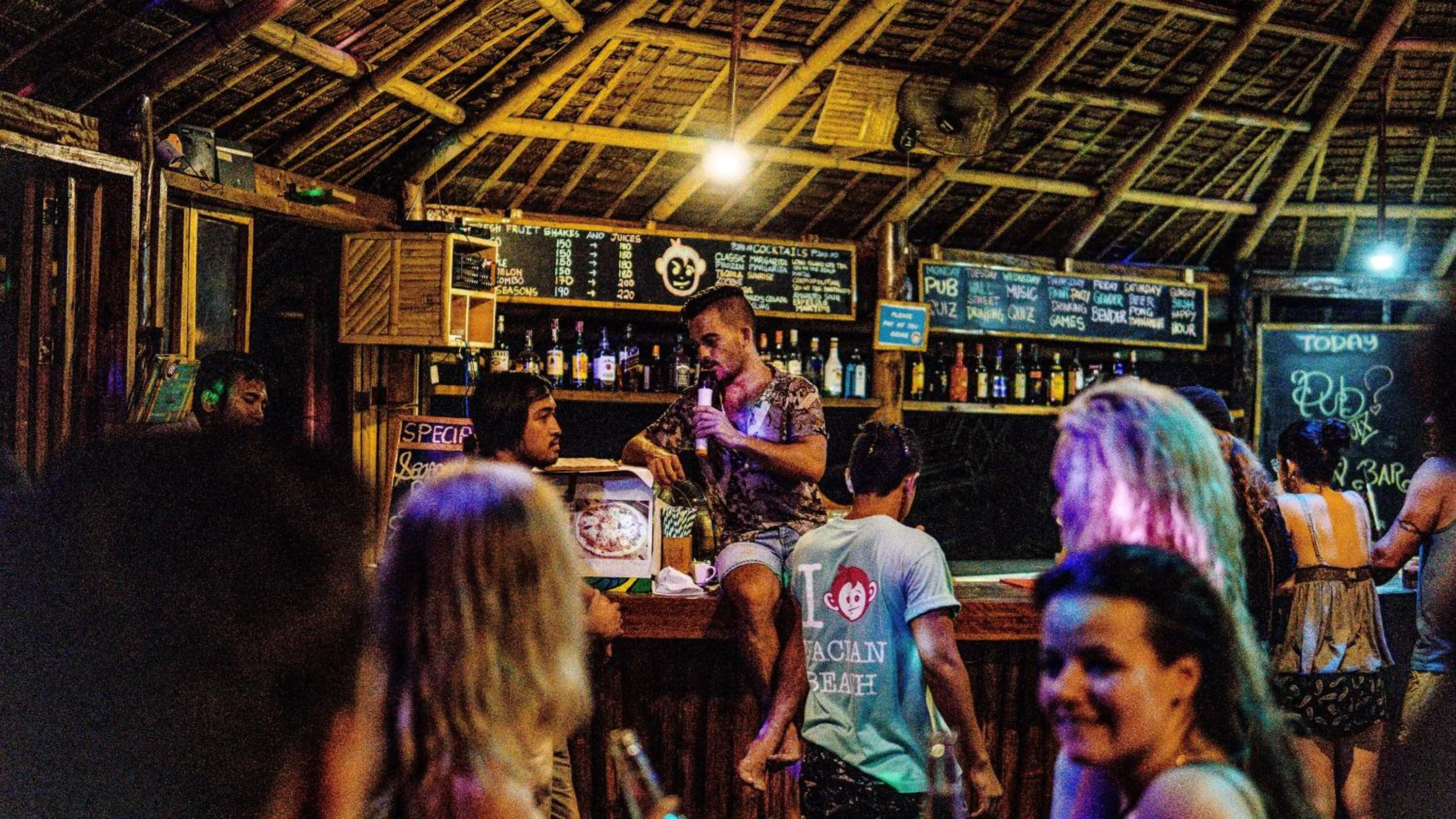 Lounge or bar in Mad Monkey Hostel Nacpan Beach