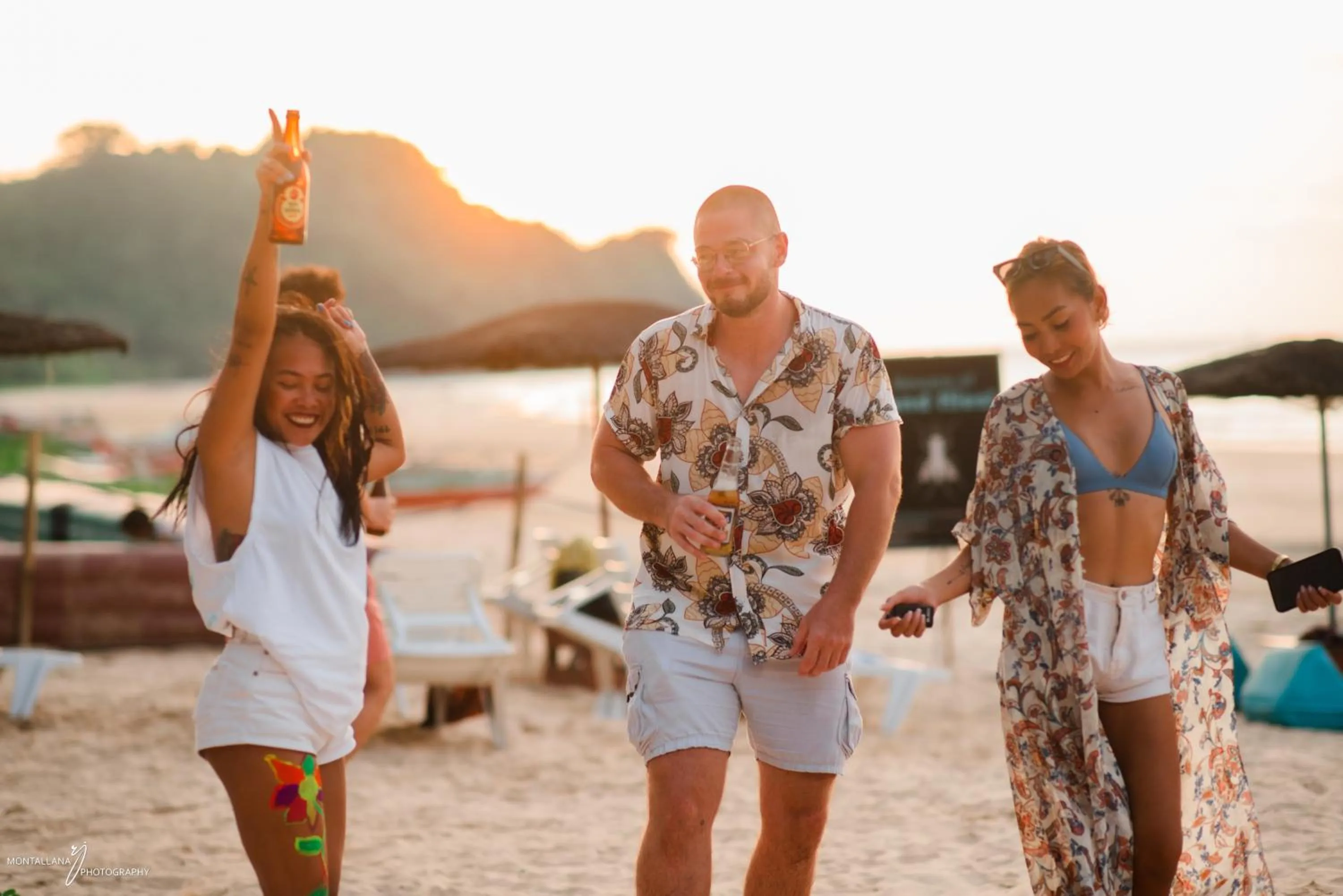 Swimming pool in Mad Monkey Hostel Nacpan Beach