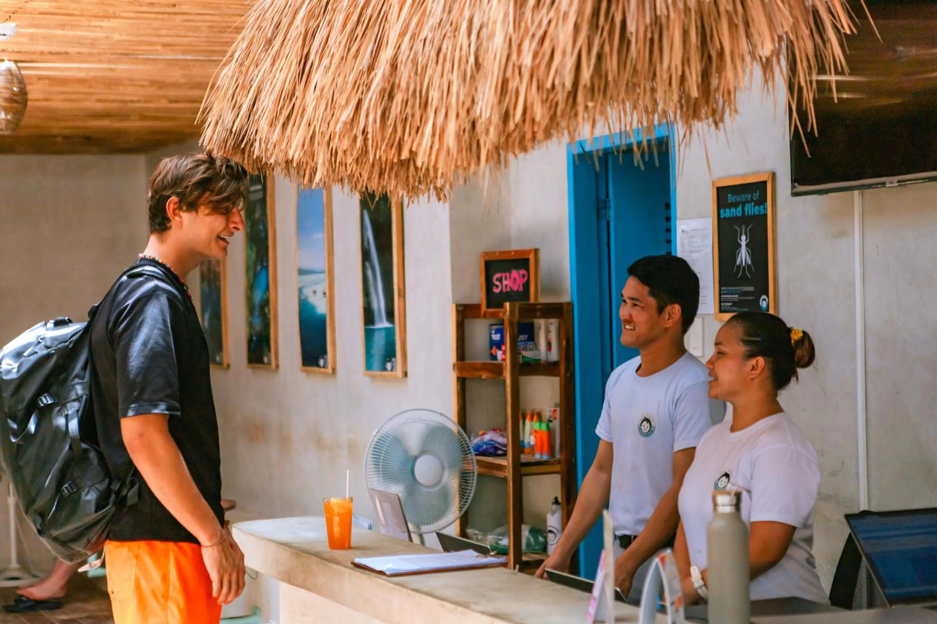 Lobby or reception in Mad Monkey Hostel Nacpan Beach