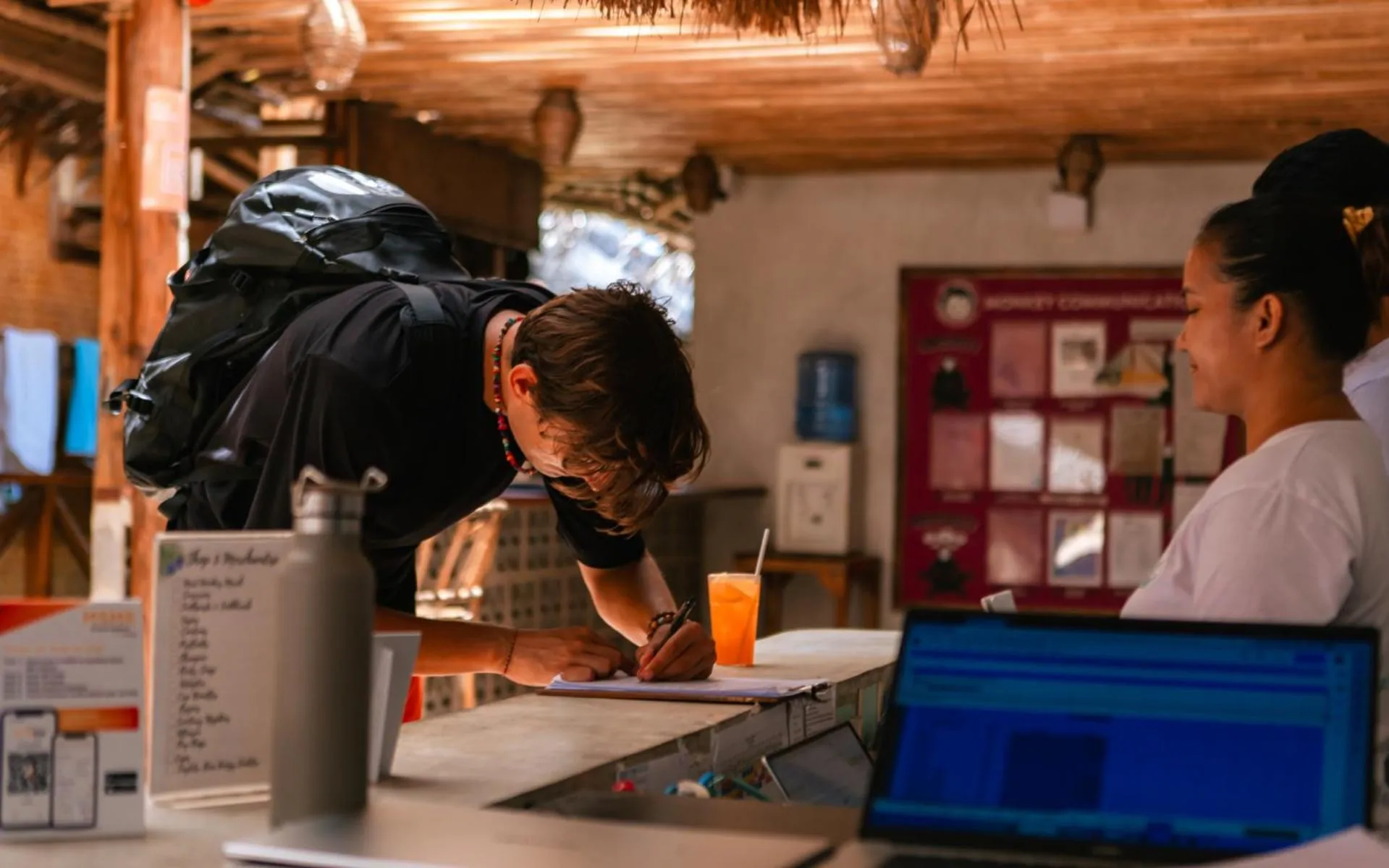 Lobby or reception in Mad Monkey Hostel Nacpan Beach