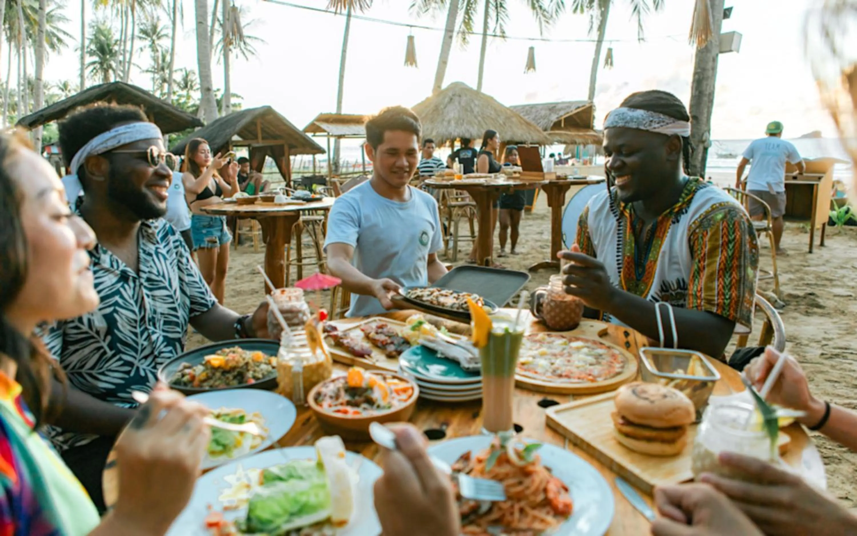 Restaurant/places to eat in Mad Monkey Hostel Nacpan Beach