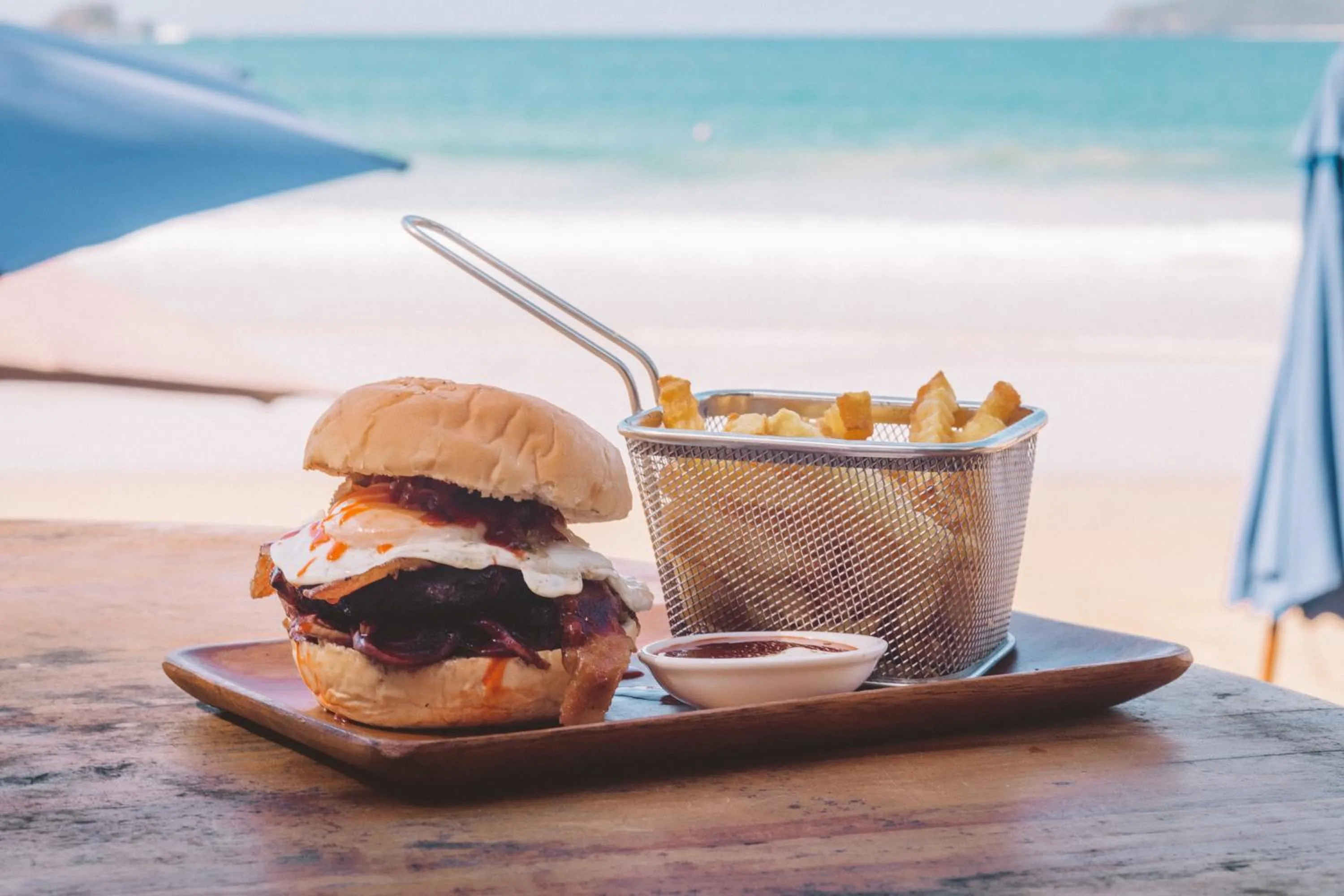 Food and drinks in Mad Monkey Hostel Nacpan Beach