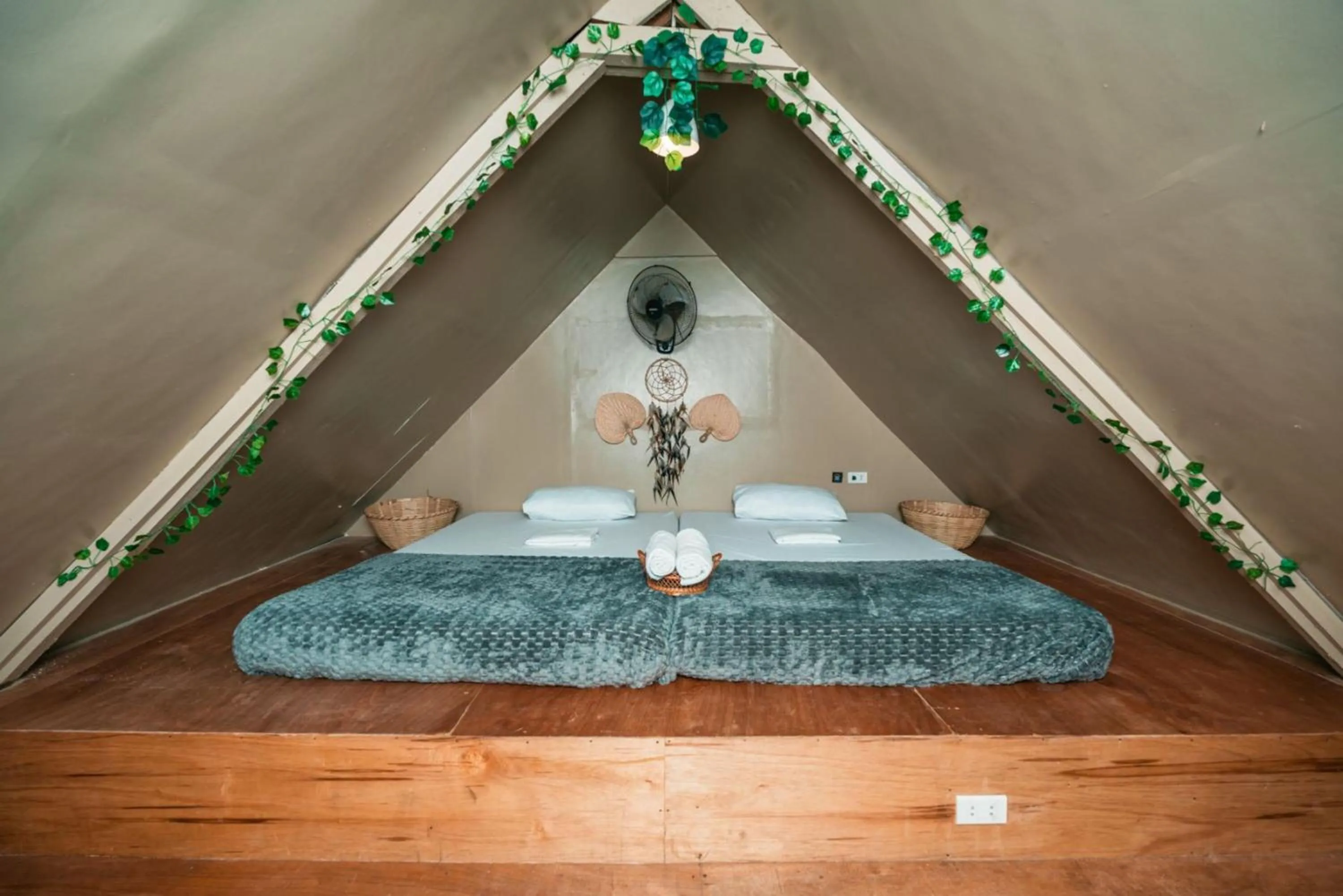 Bed in Mad Monkey Hostel Nacpan Beach