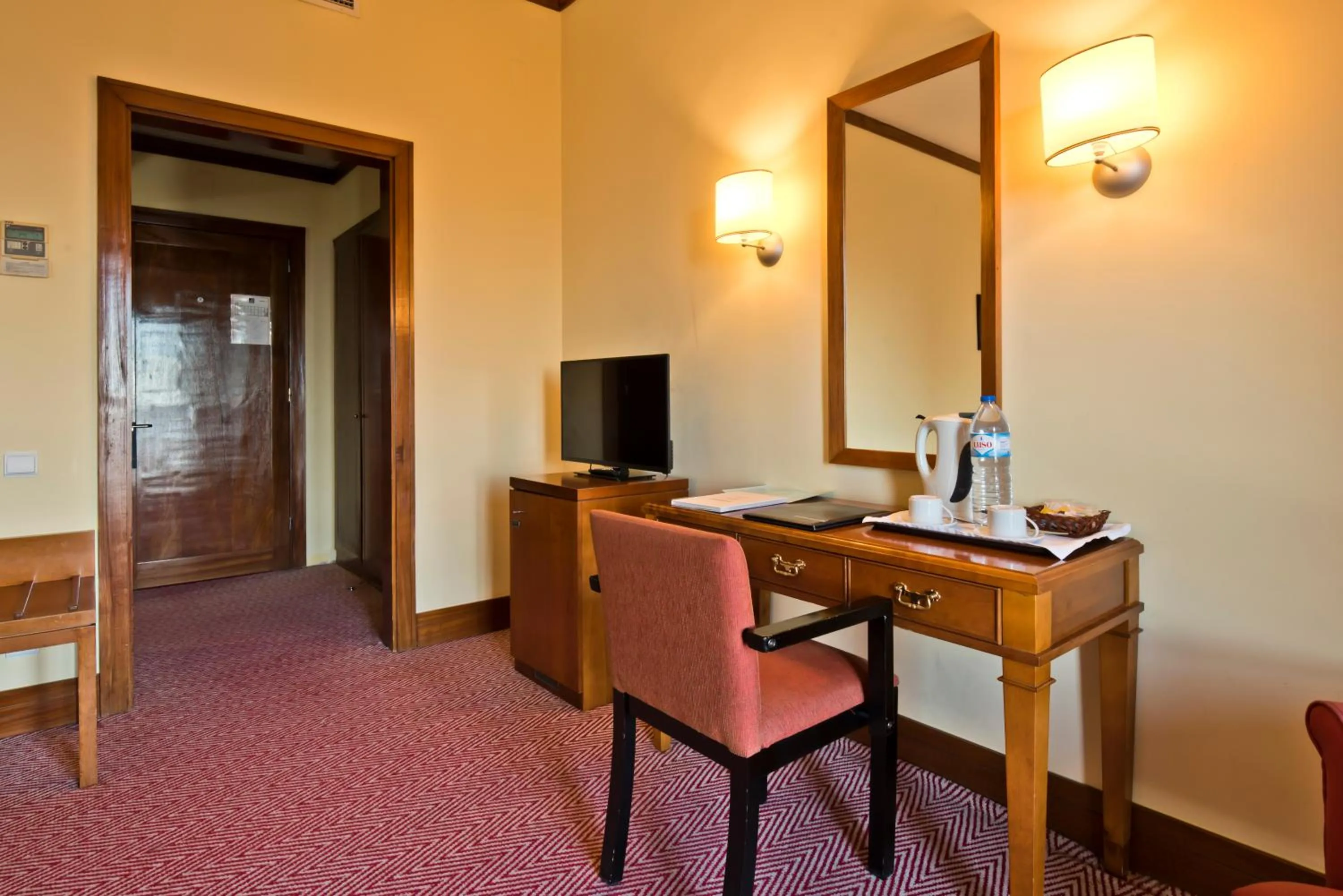 Golden Tulip Caramulo