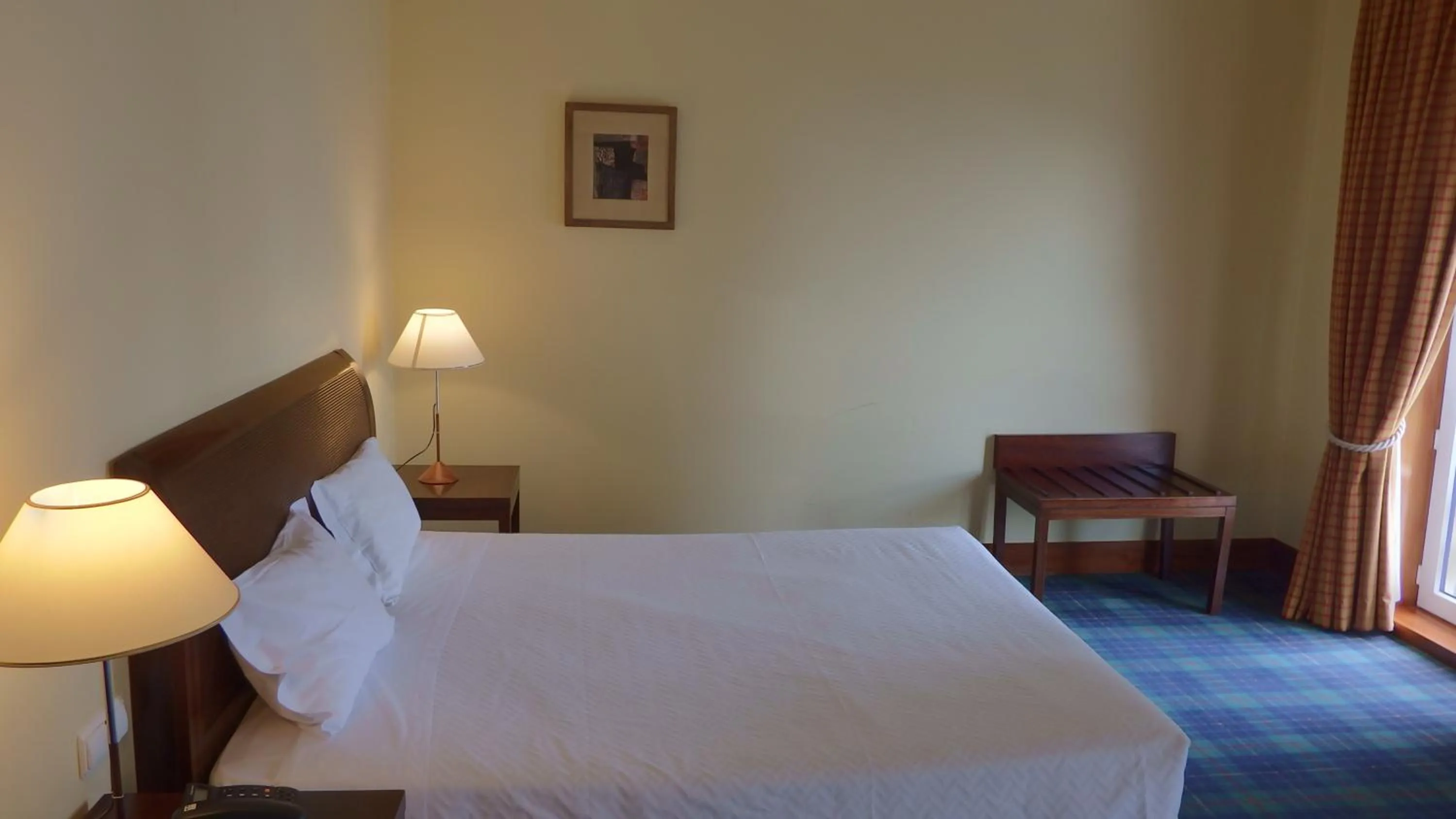 Bed in Golden Tulip Caramulo