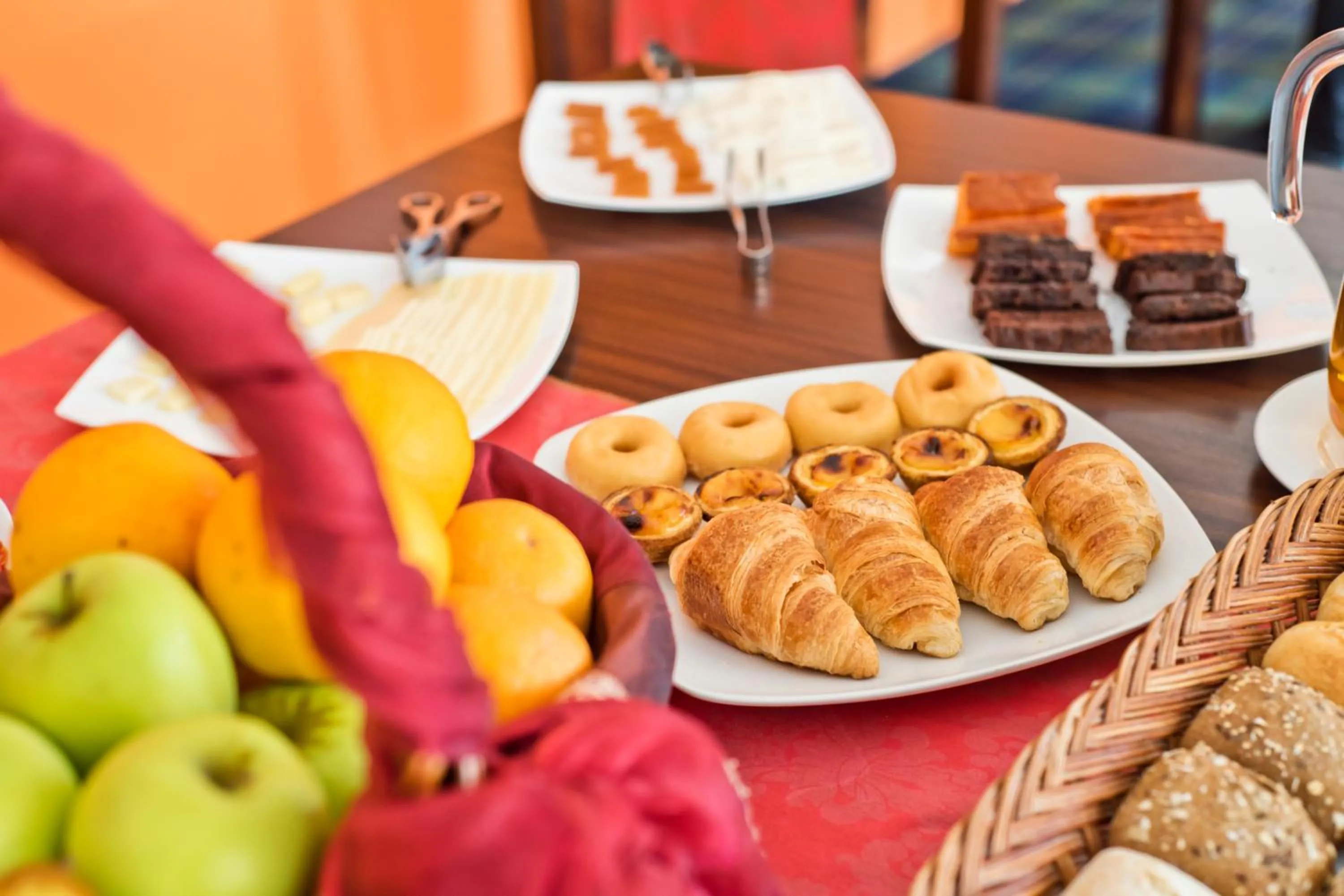 Breakfast in Golden Tulip Caramulo