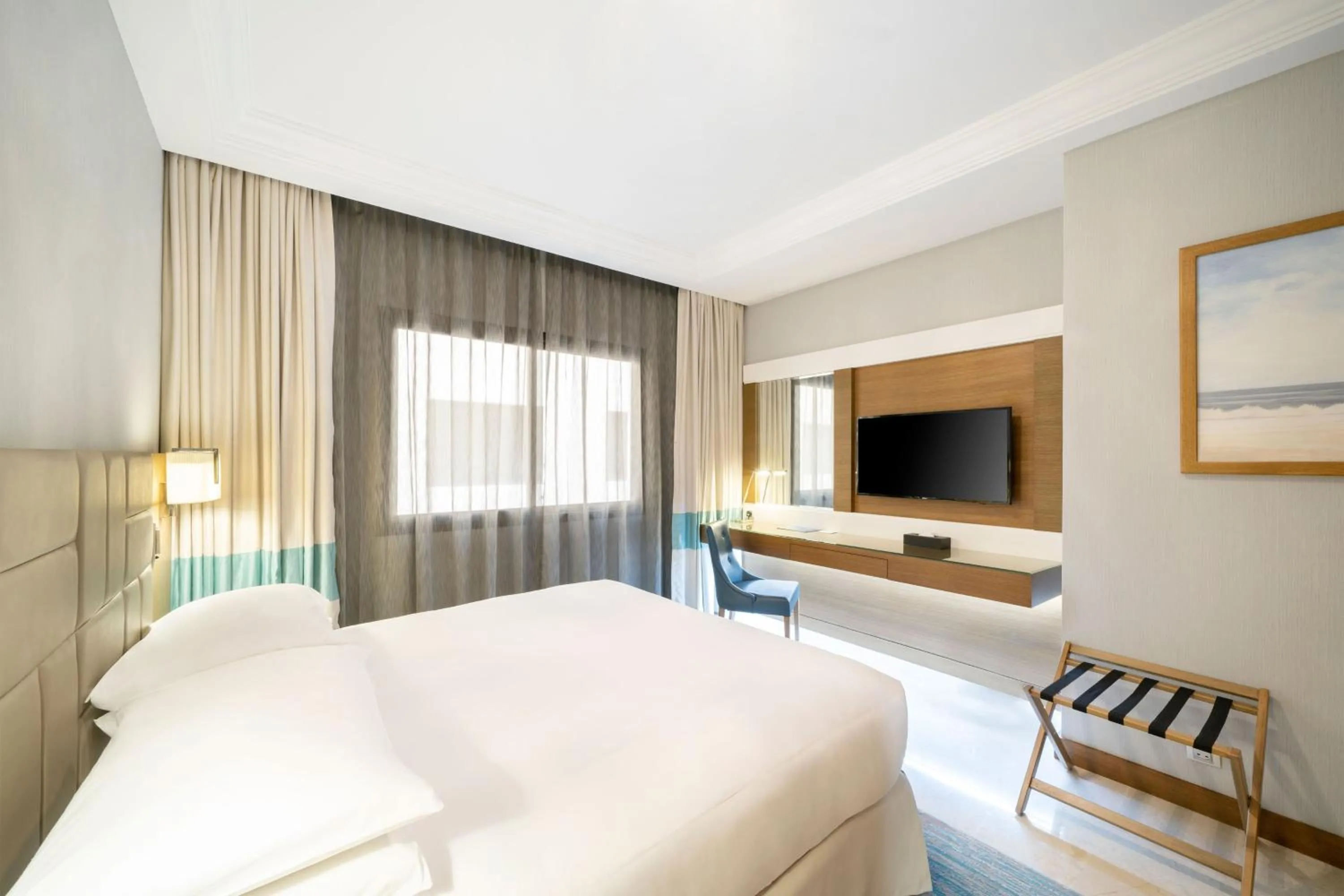 Bedroom, Bed in Four Points by Sheraton Makkah Al Naseem