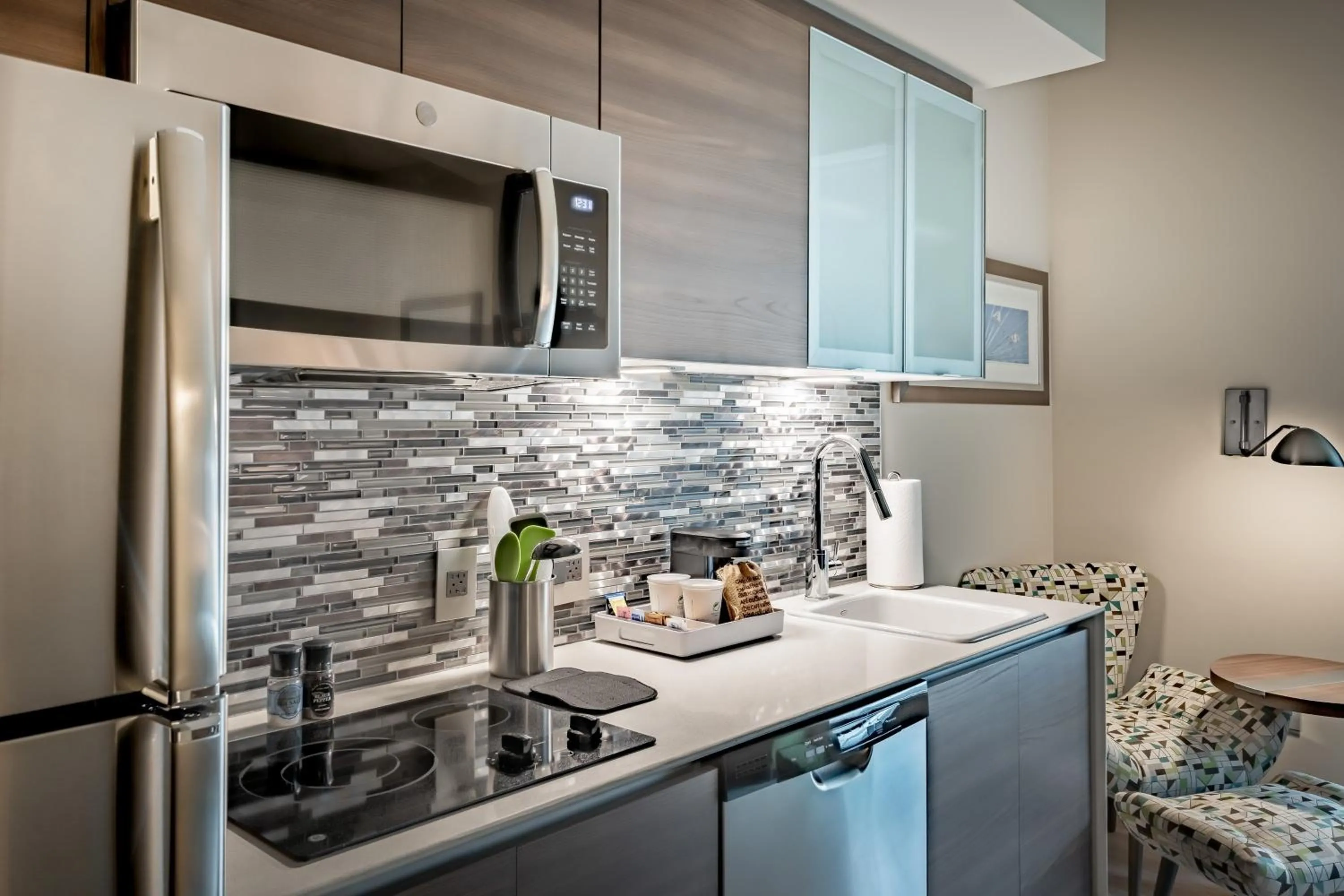 Photo of the whole room in Element Dallas Downtown East