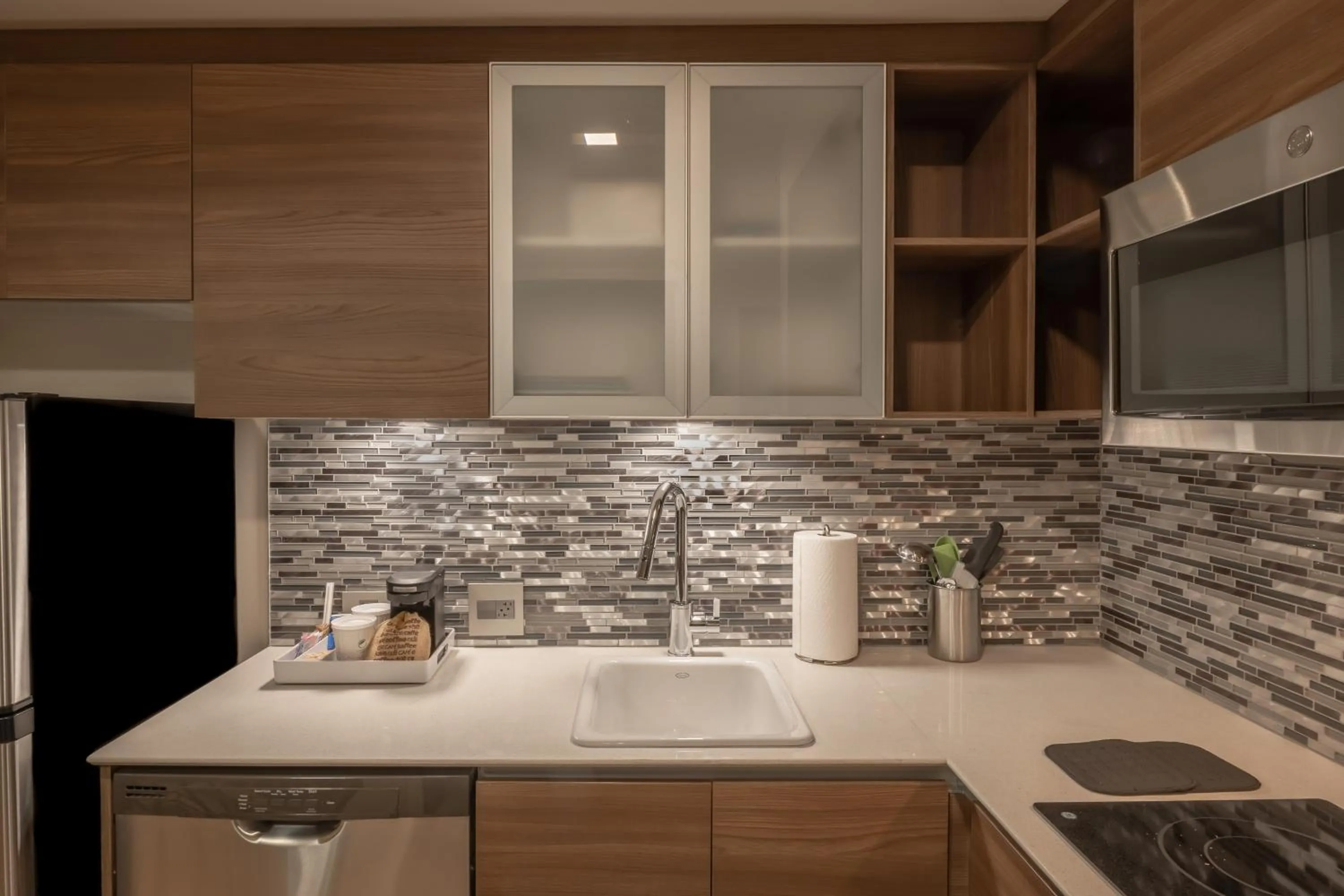 Photo of the whole room in Element Dallas Downtown East