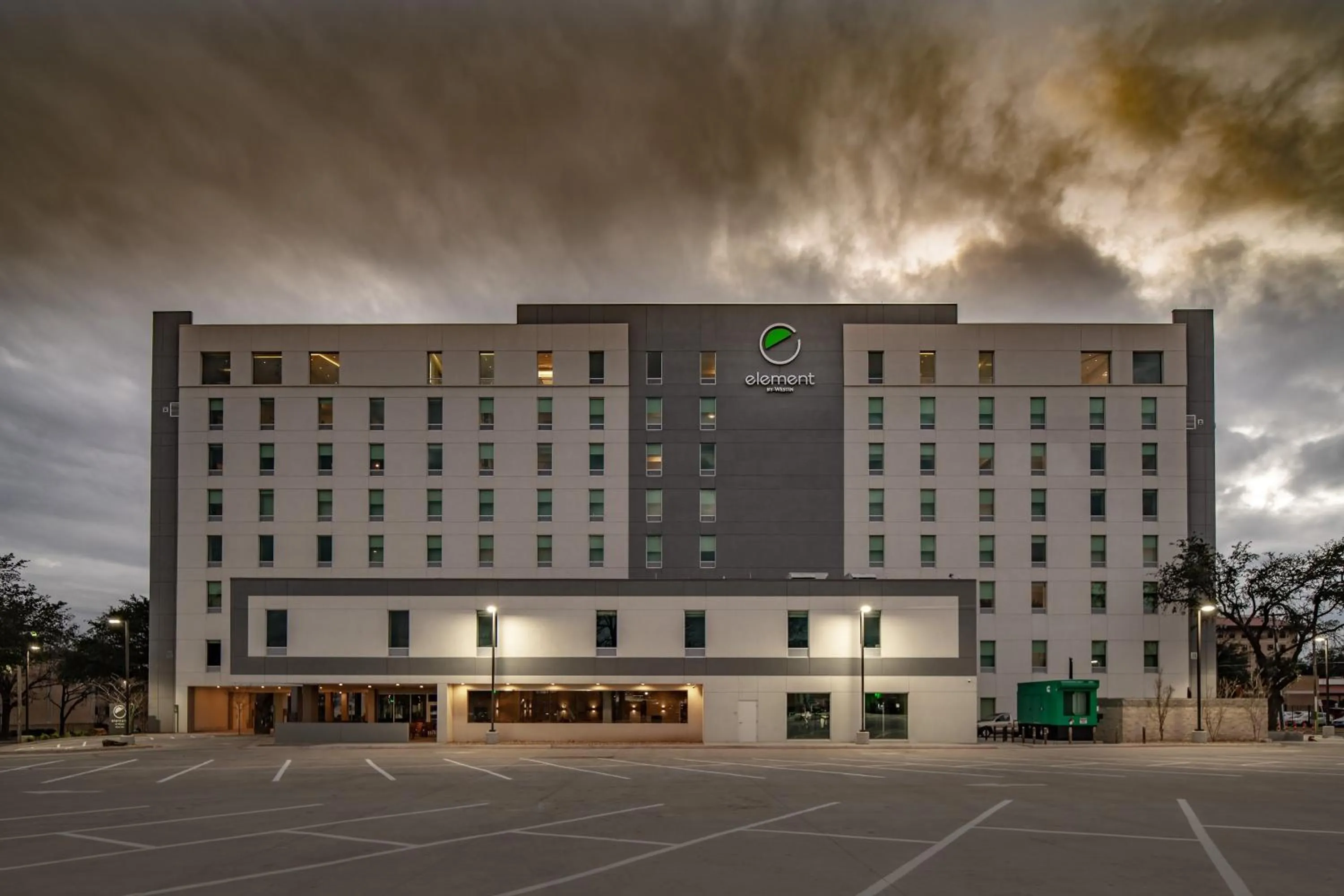 Property building in Element Dallas Downtown East