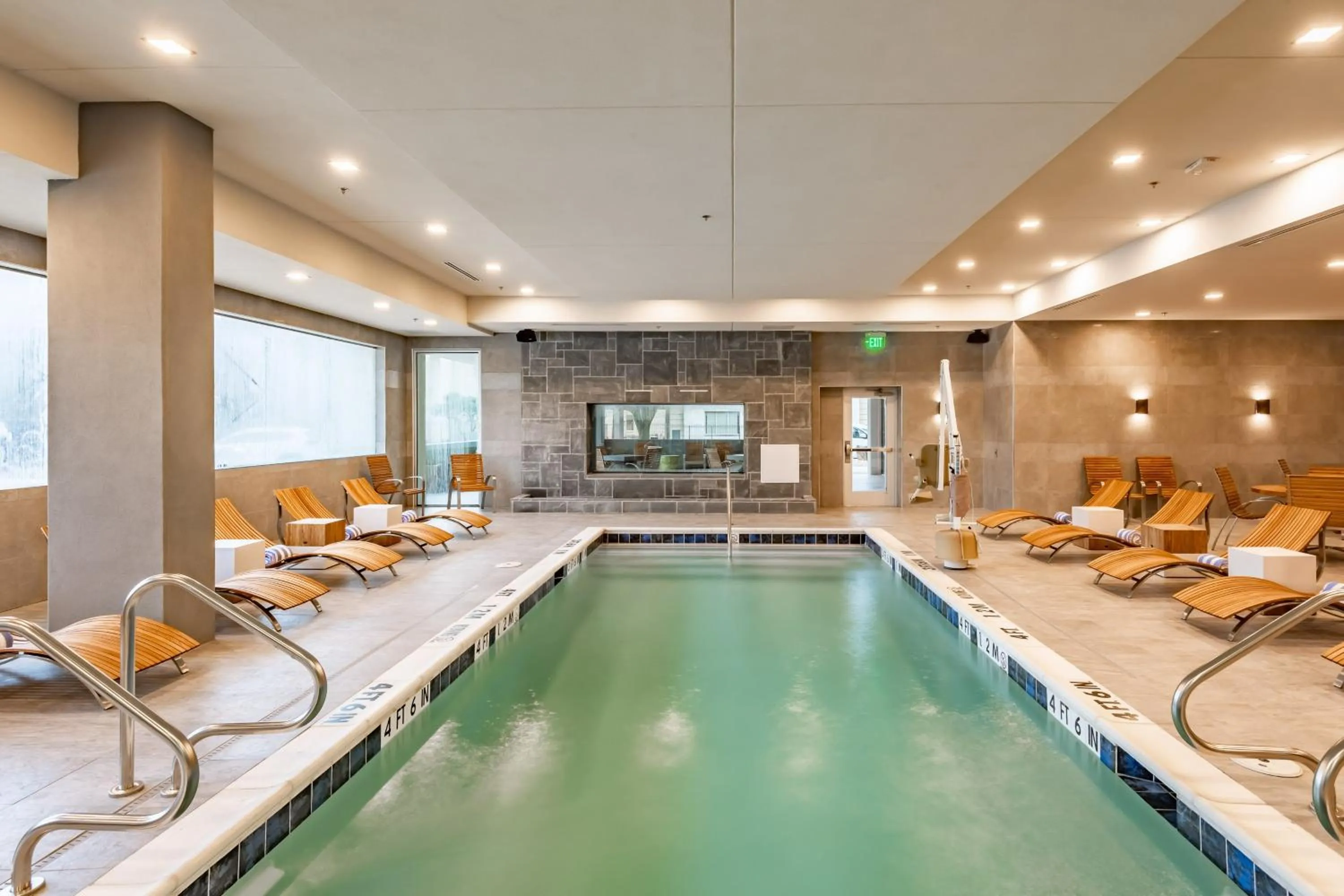 Swimming pool in Element Dallas Downtown East