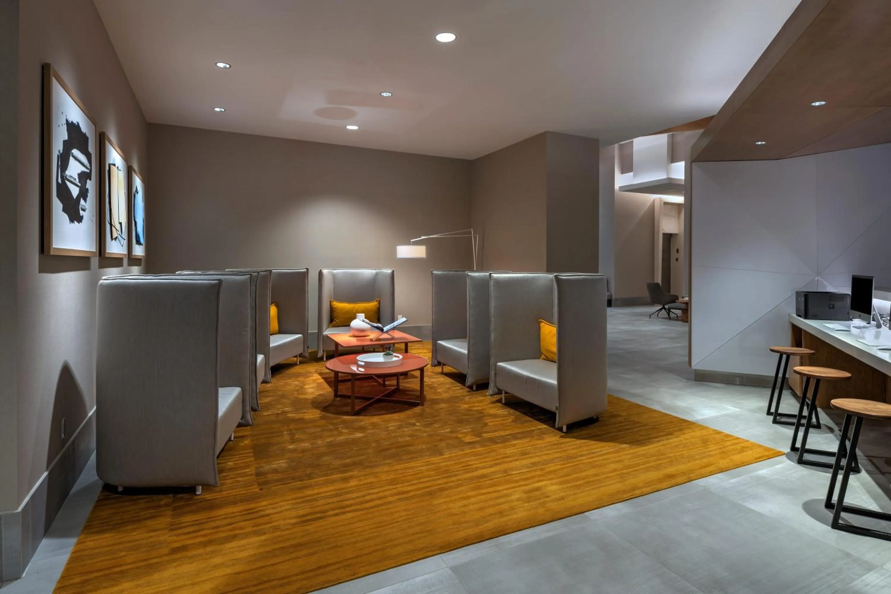 View (from property/room), Bed in The Westin Irving Convention Center at Las Colinas