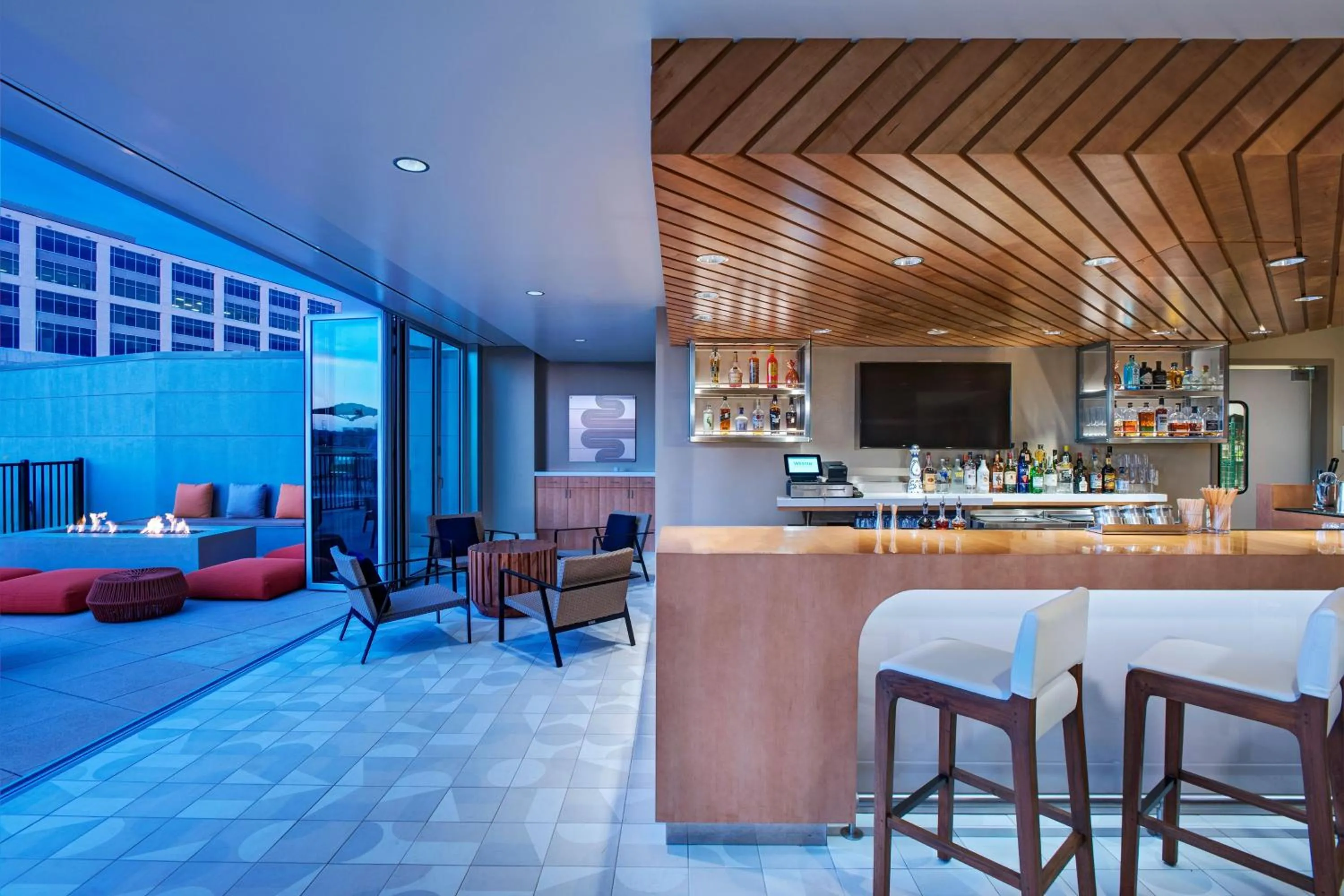 Swimming pool in The Westin Irving Convention Center at Las Colinas