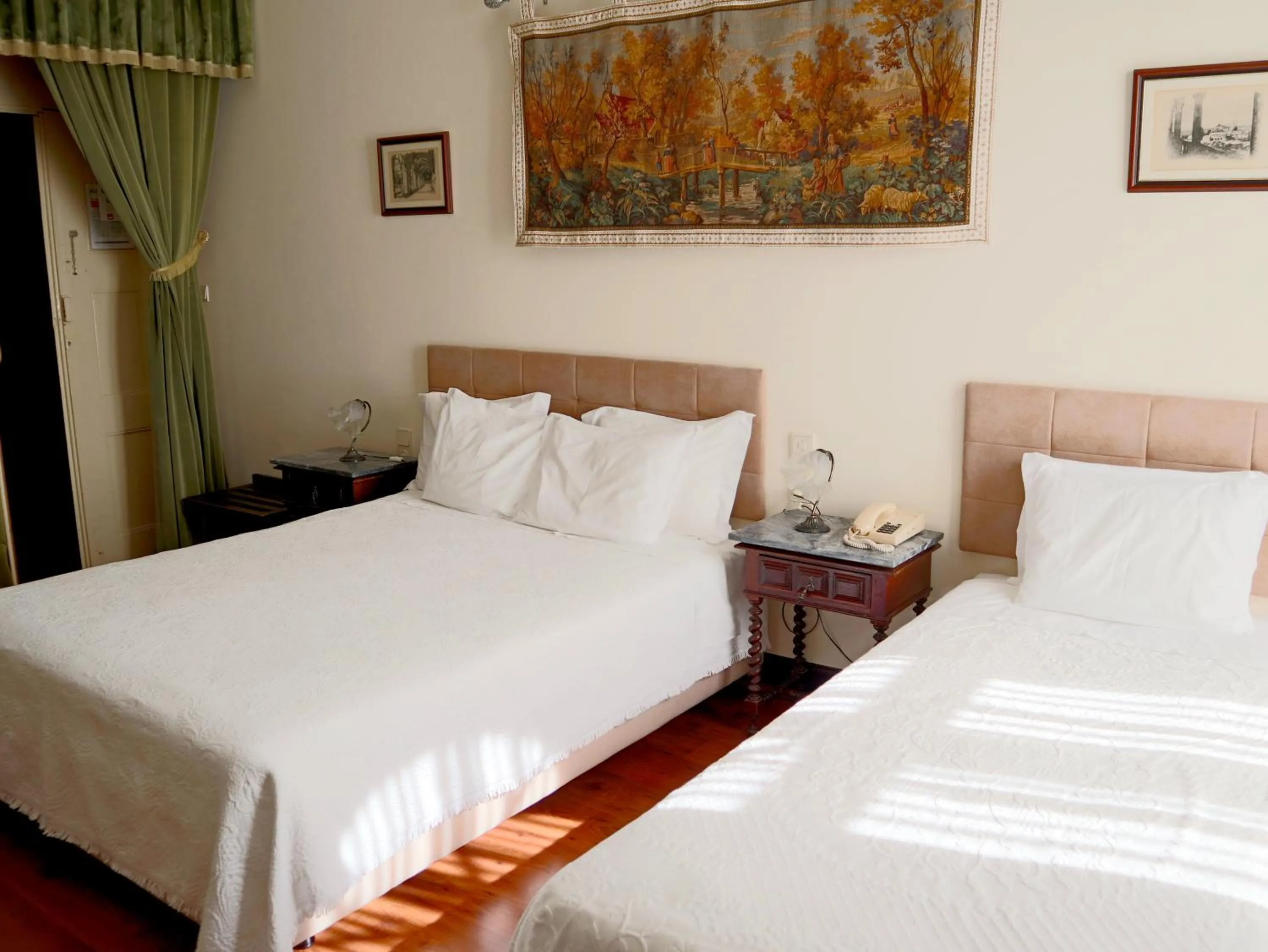 Bed in Alegre - Bussaco Boutique Hotel