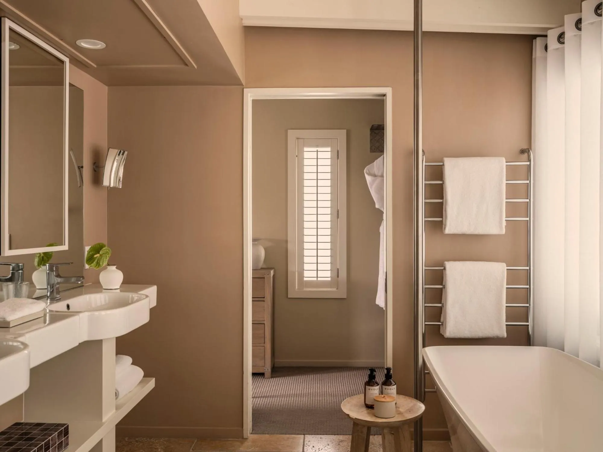 Bathroom in Rosewood Matakauri