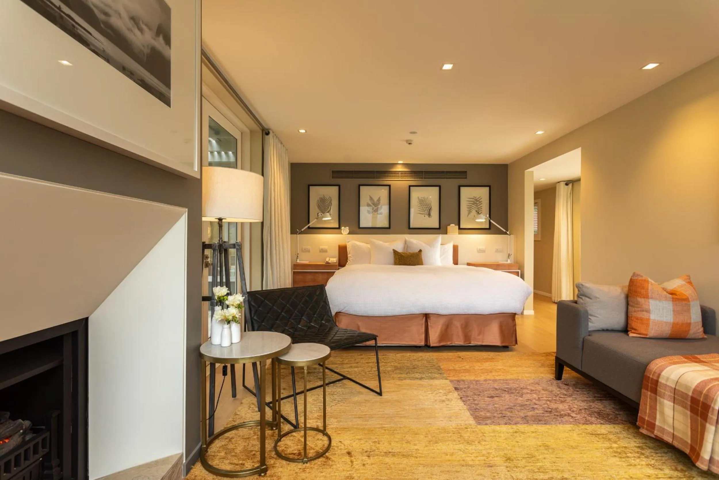 Bedroom, Bed in Rosewood Matakauri