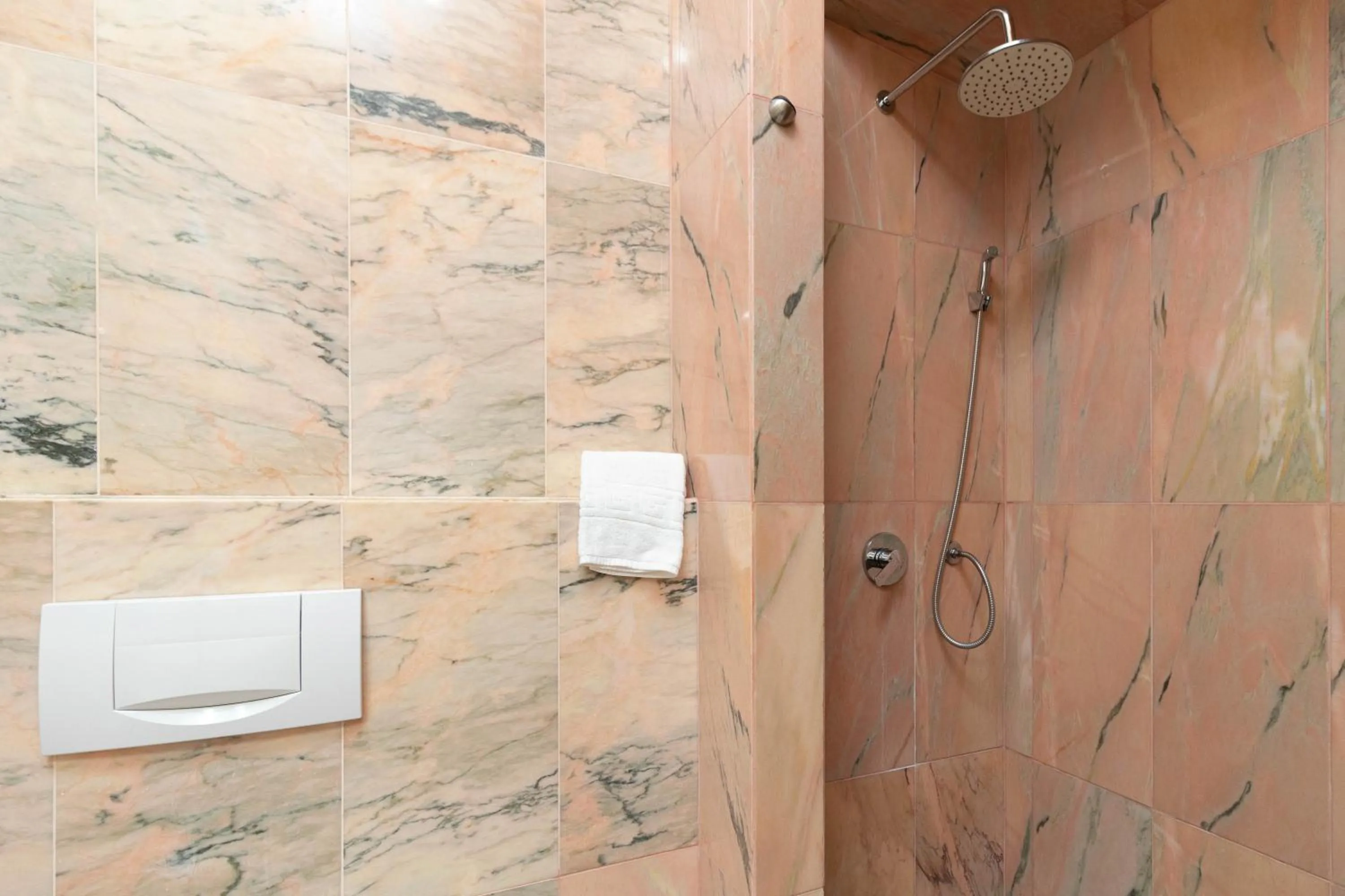 Toilet in Hotel Maritur - Adults Only