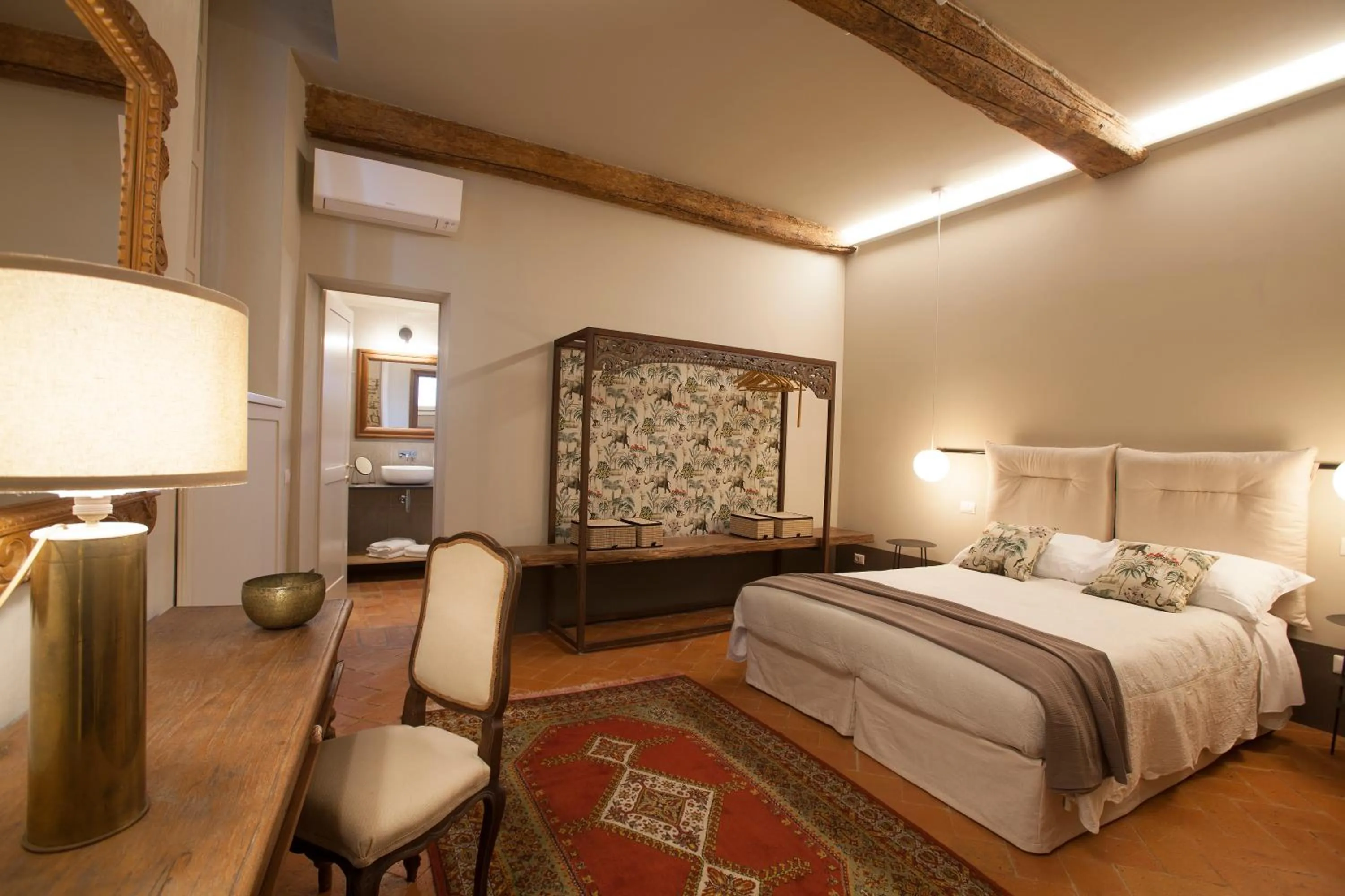 Bed in Ca' Bianca Tuscany Relais