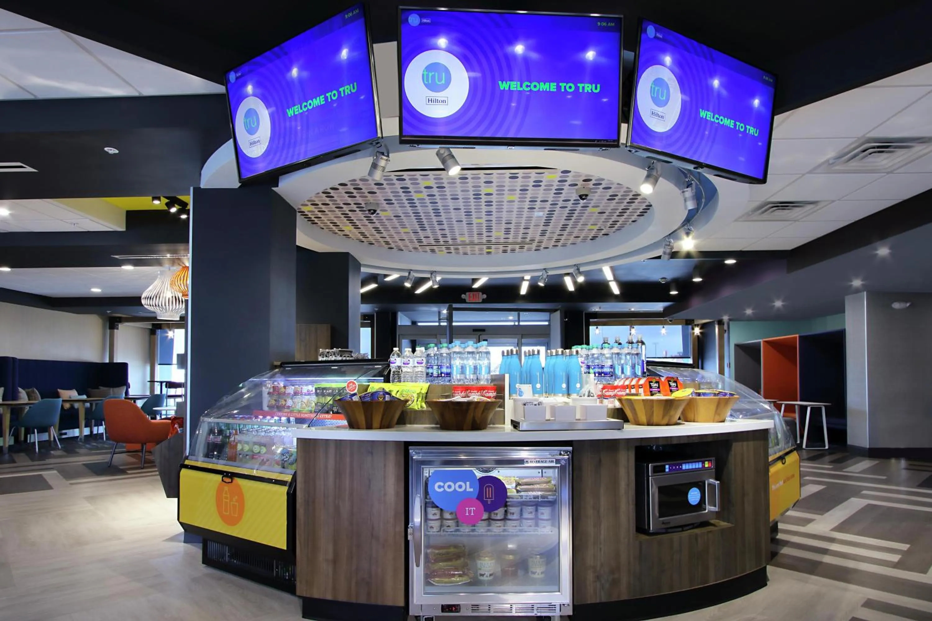 Restaurant/places to eat in Tru by Hilton Bryan College Station