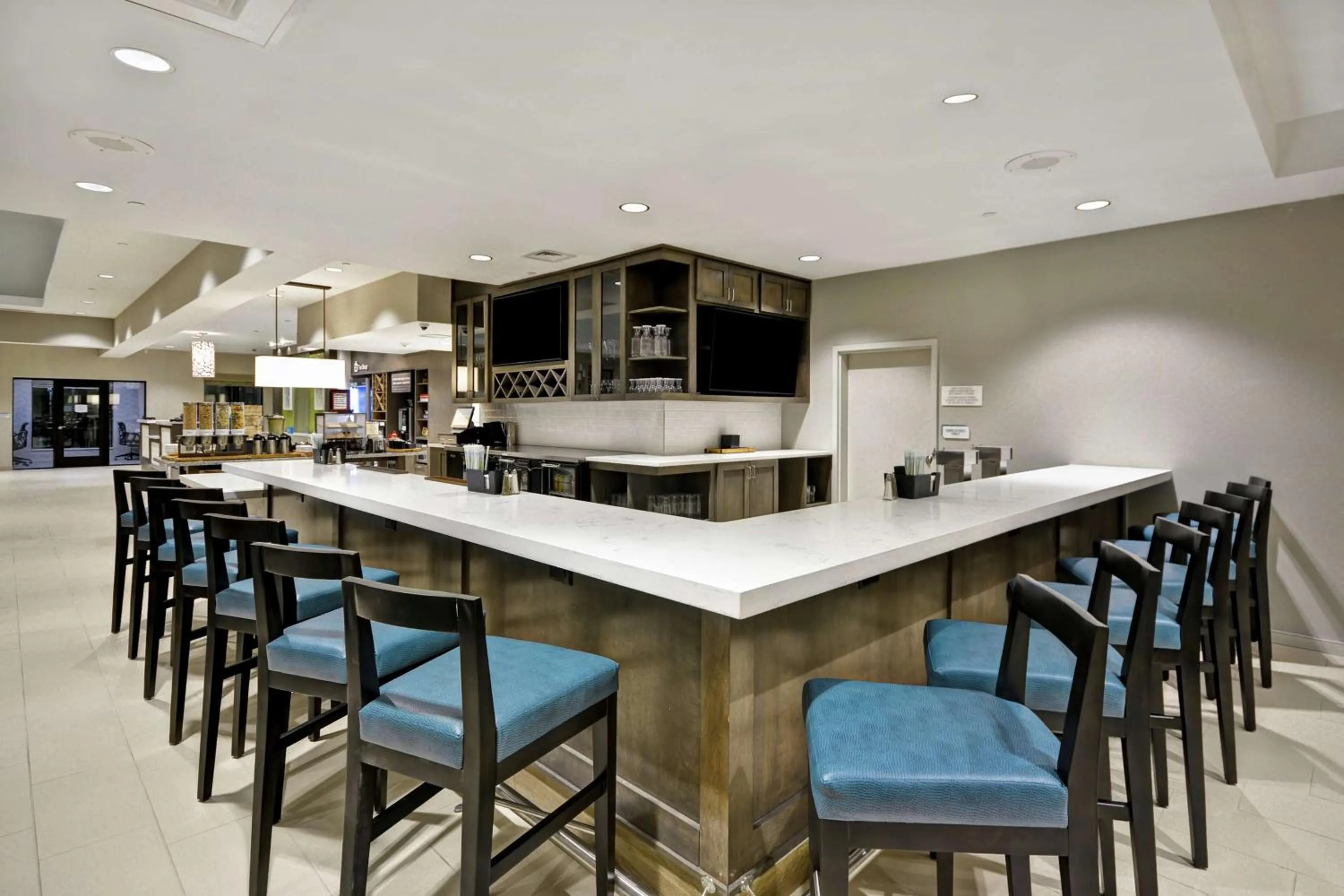 Lounge or bar in Hilton Garden Inn Gastonia