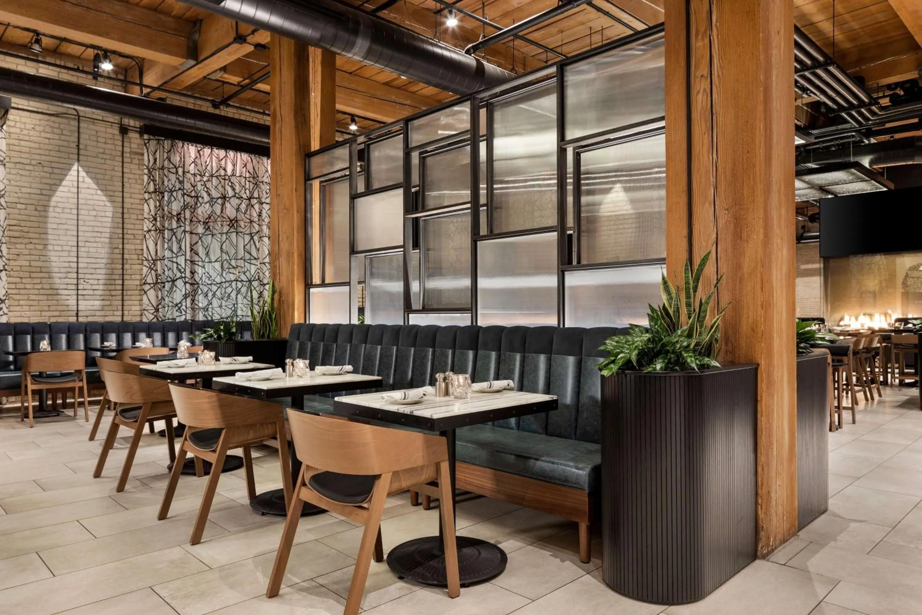 Dining area in Canopy by Hilton Minneapolis Mill District