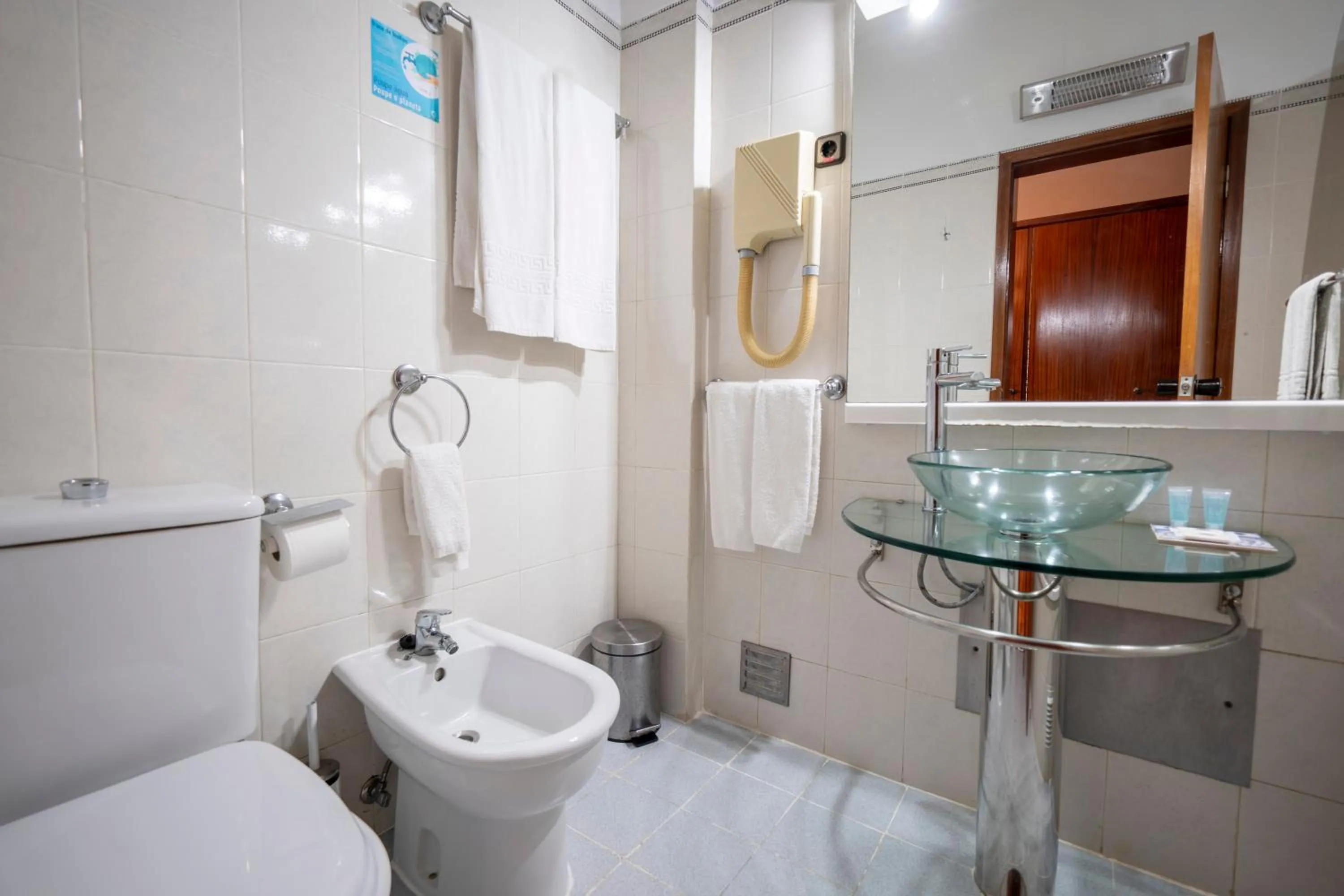 Bathroom in Hotel Onix