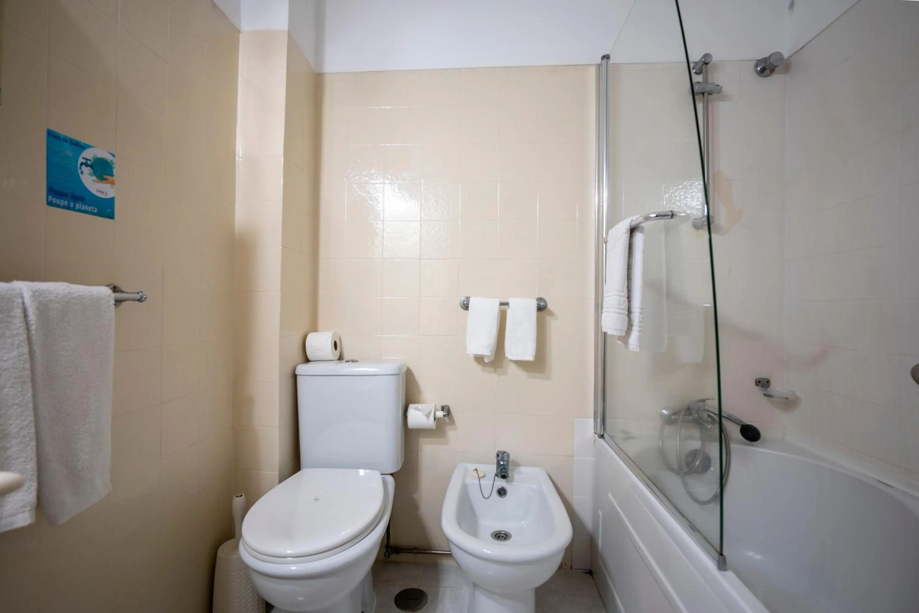 Bathroom in Hotel Onix