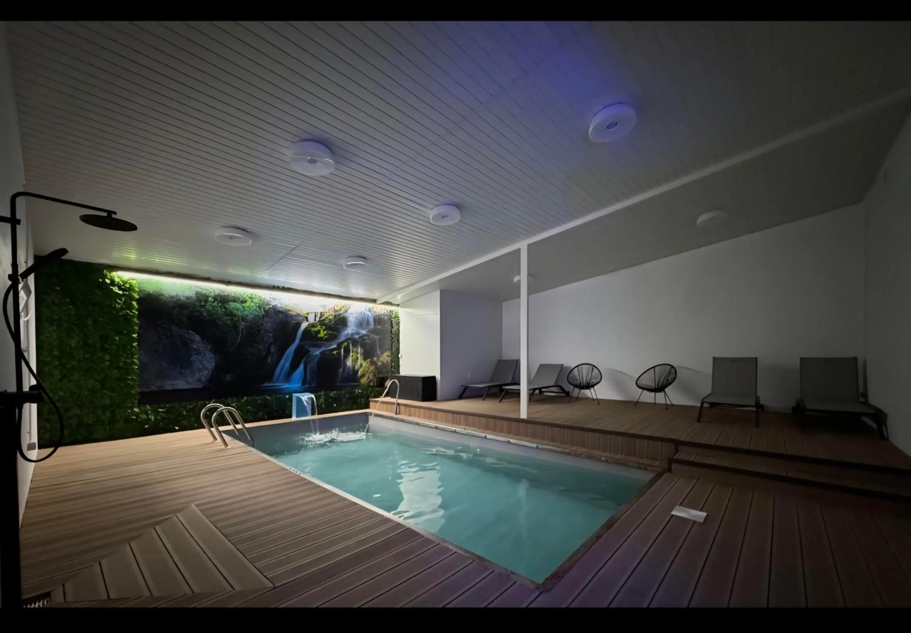 Swimming pool in Hotel Onix