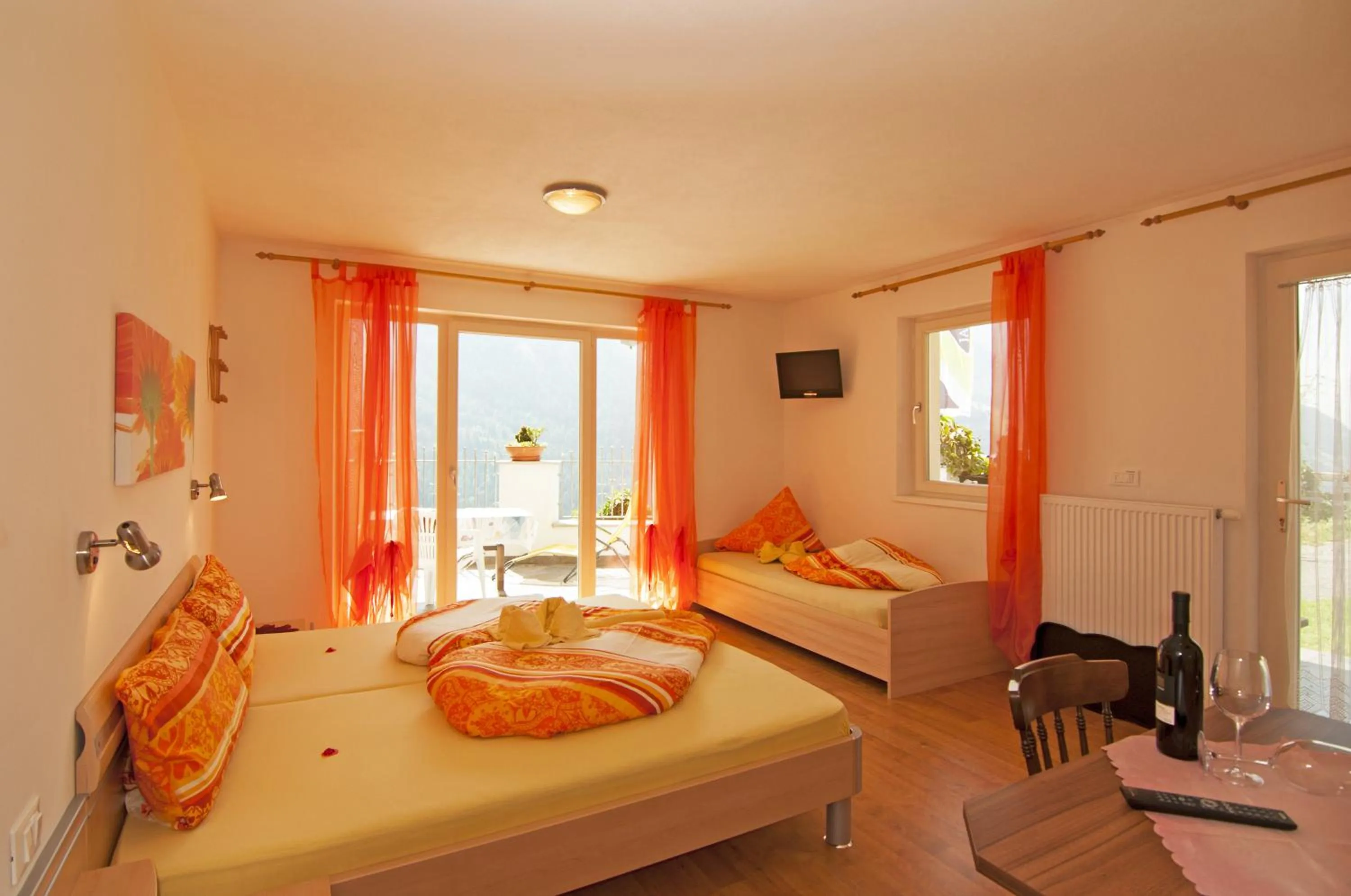 Bedroom, Bed in Gasthaus Jaufenblick